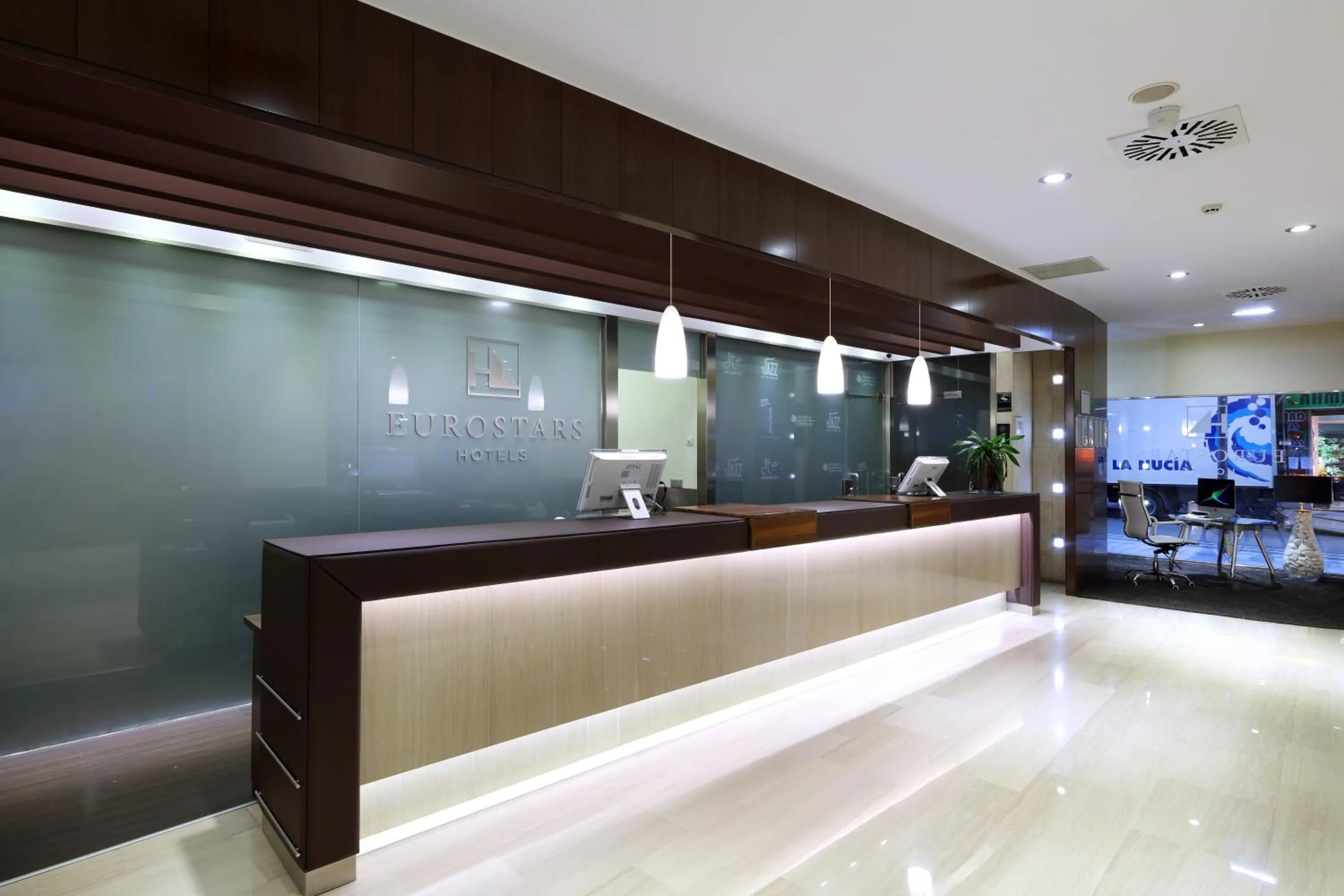 Lobby or reception in Eurostars Centrum Alicante