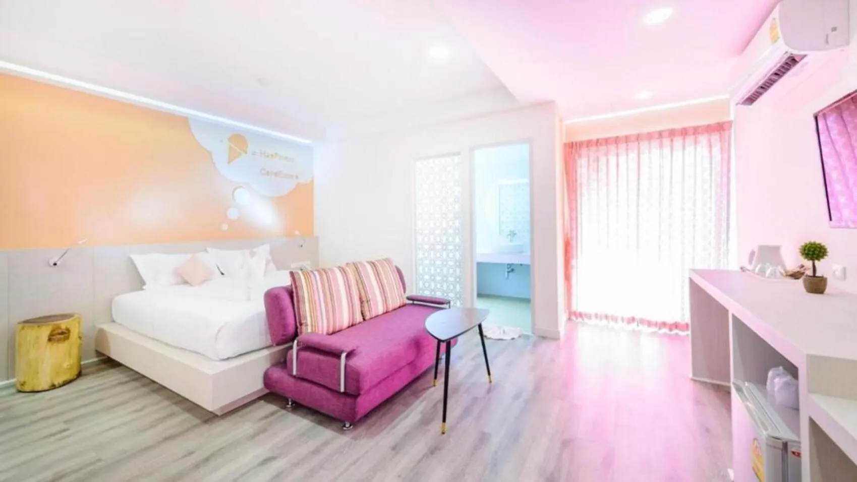 Balcony/Terrace, Bed in The Tint At Phuket Town - SHA Plus