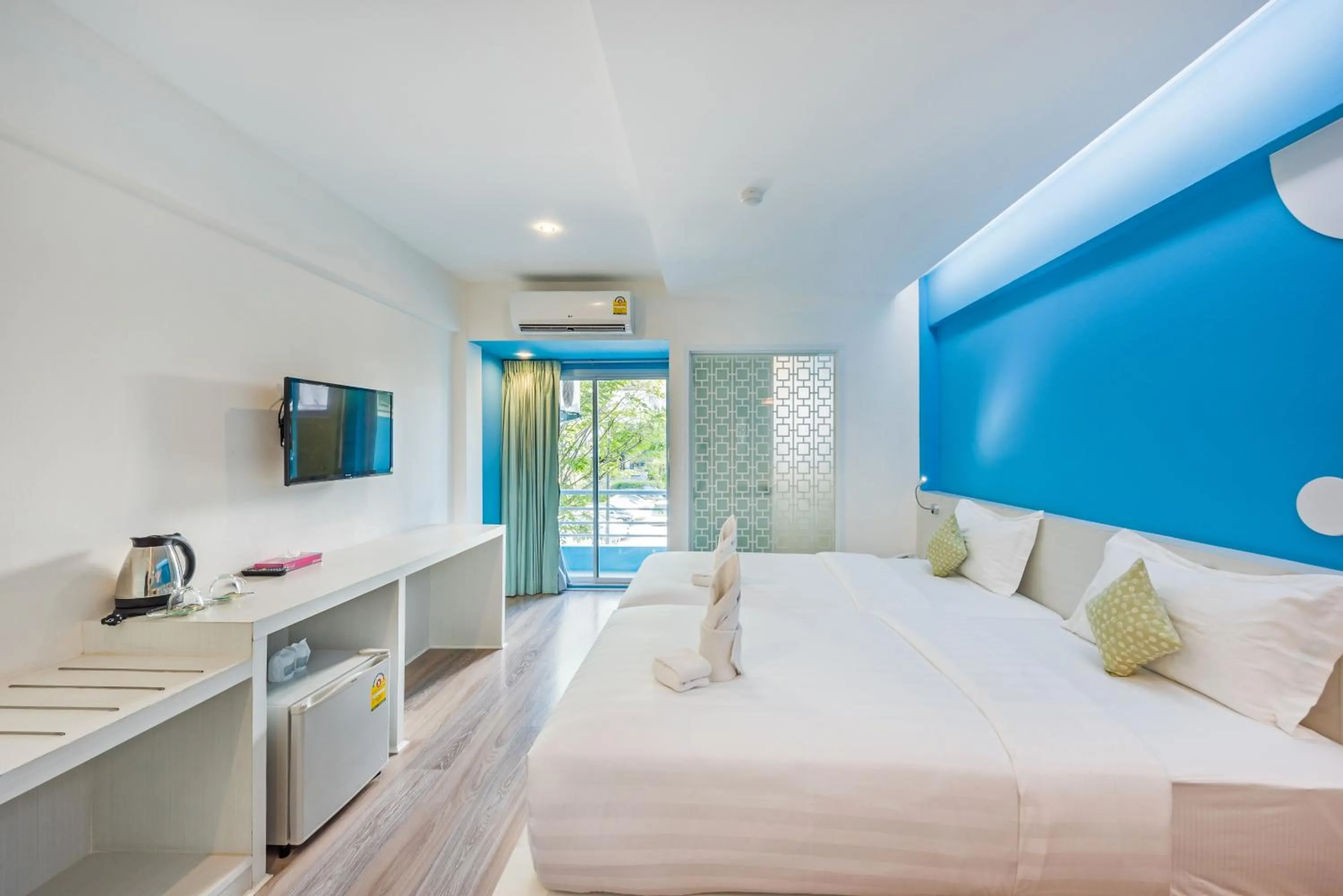 Staff, Bed in The Tint At Phuket Town - SHA Plus