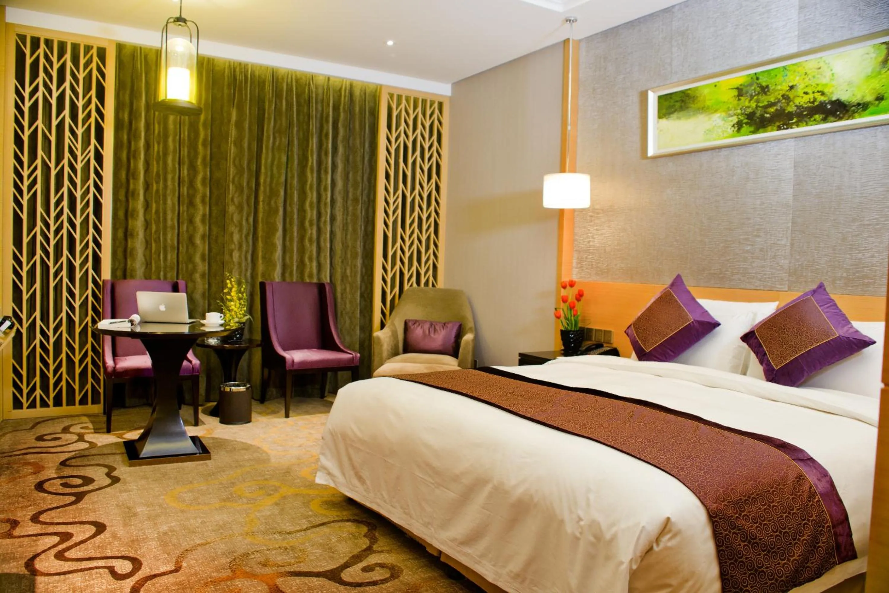 Bed in Yangzhong Firth Jinling Grand Hotel