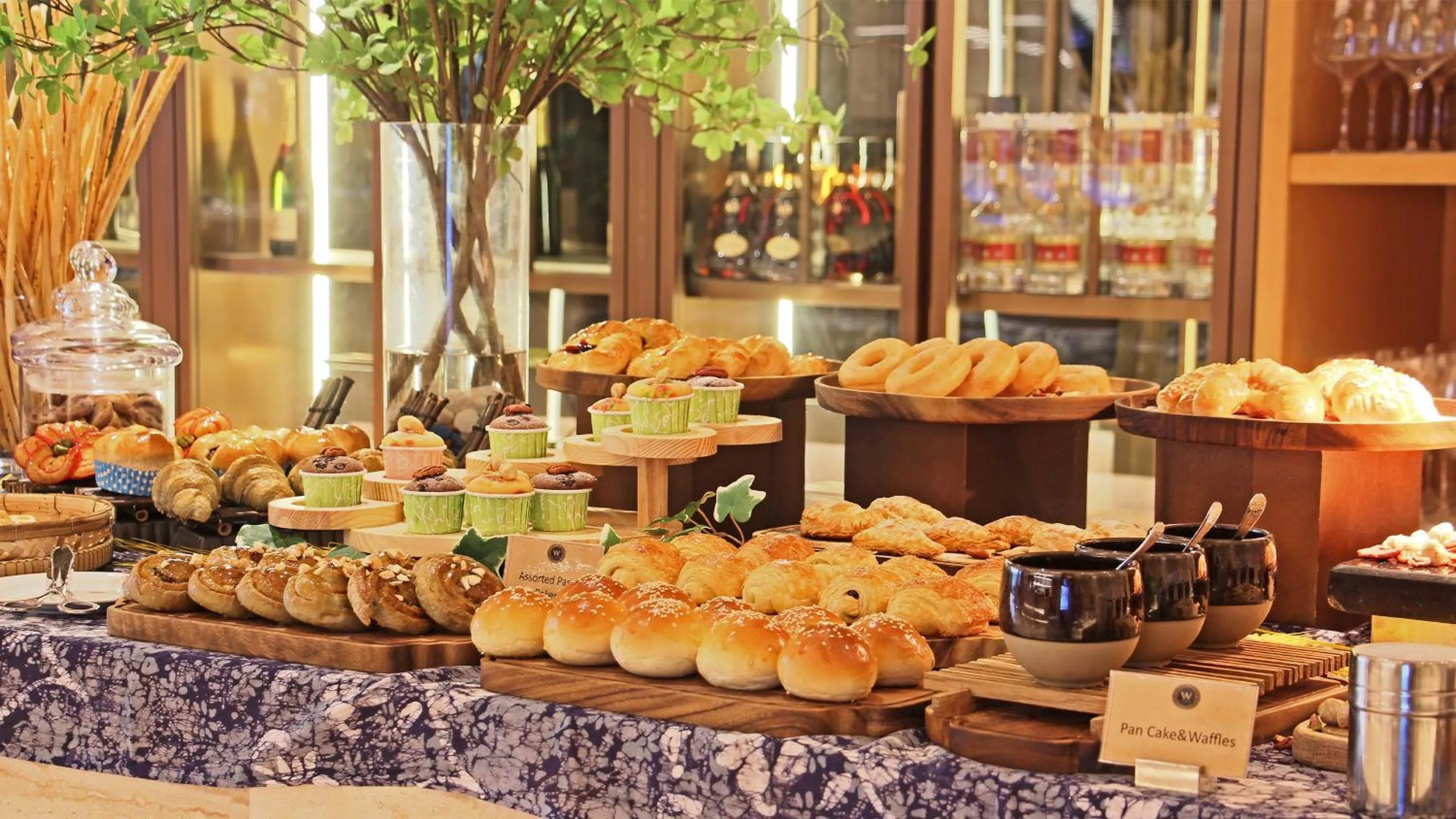 Restaurant/places to eat in Won Majestic Hotel Cambodia