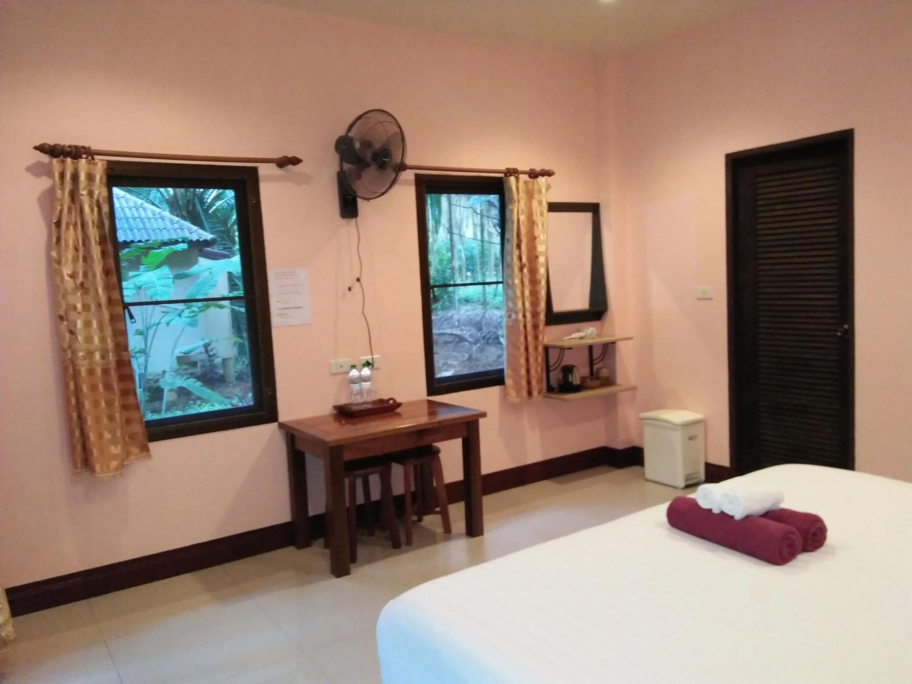 Bedroom, Bed in Khao Sok Palm Garden Resort