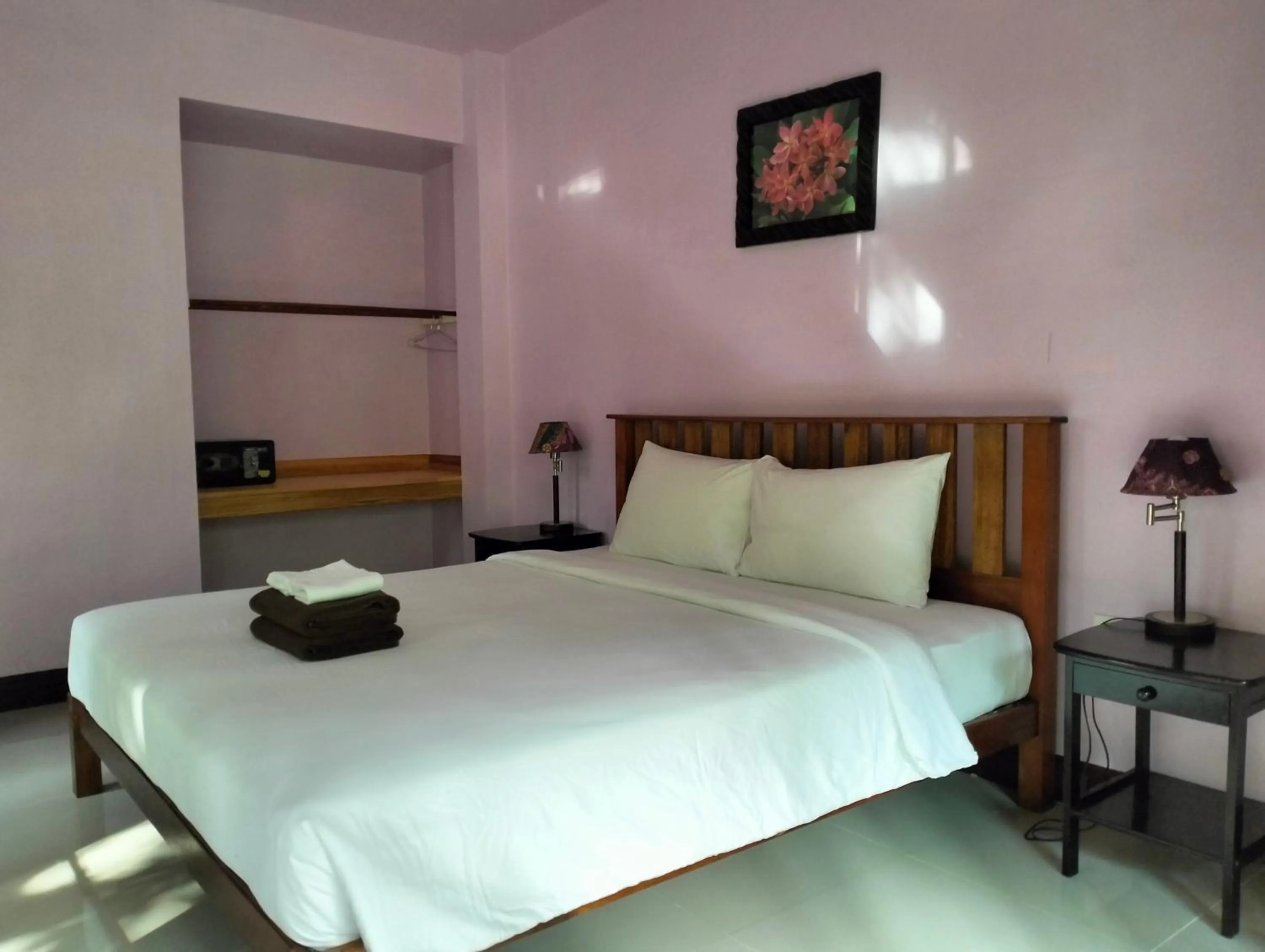 Bed in Khao Sok Palm Garden Resort