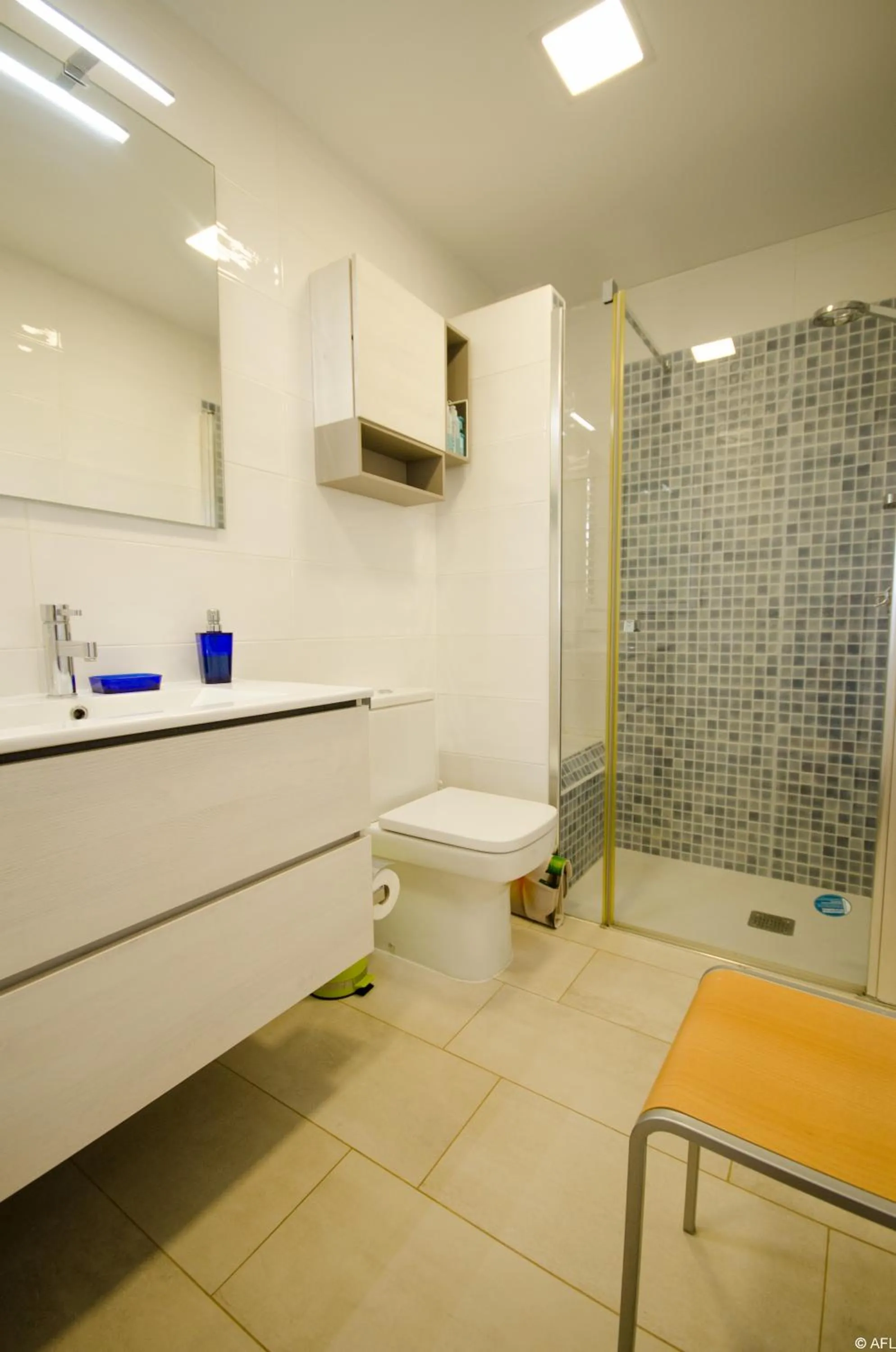 Bathroom in Holiday apartment with direct sea promenade access