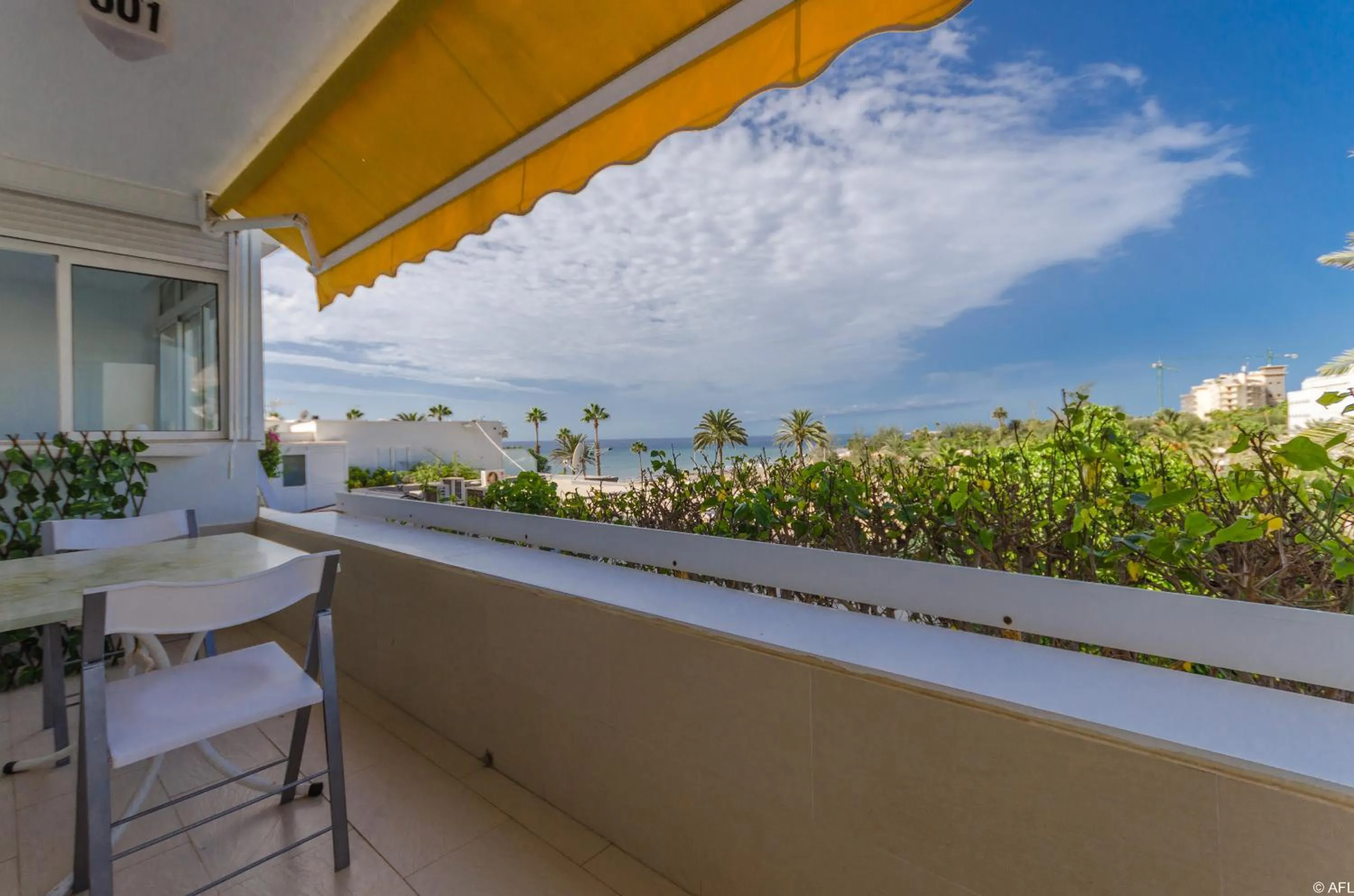 Sea view in Holiday apartment with direct sea promenade access