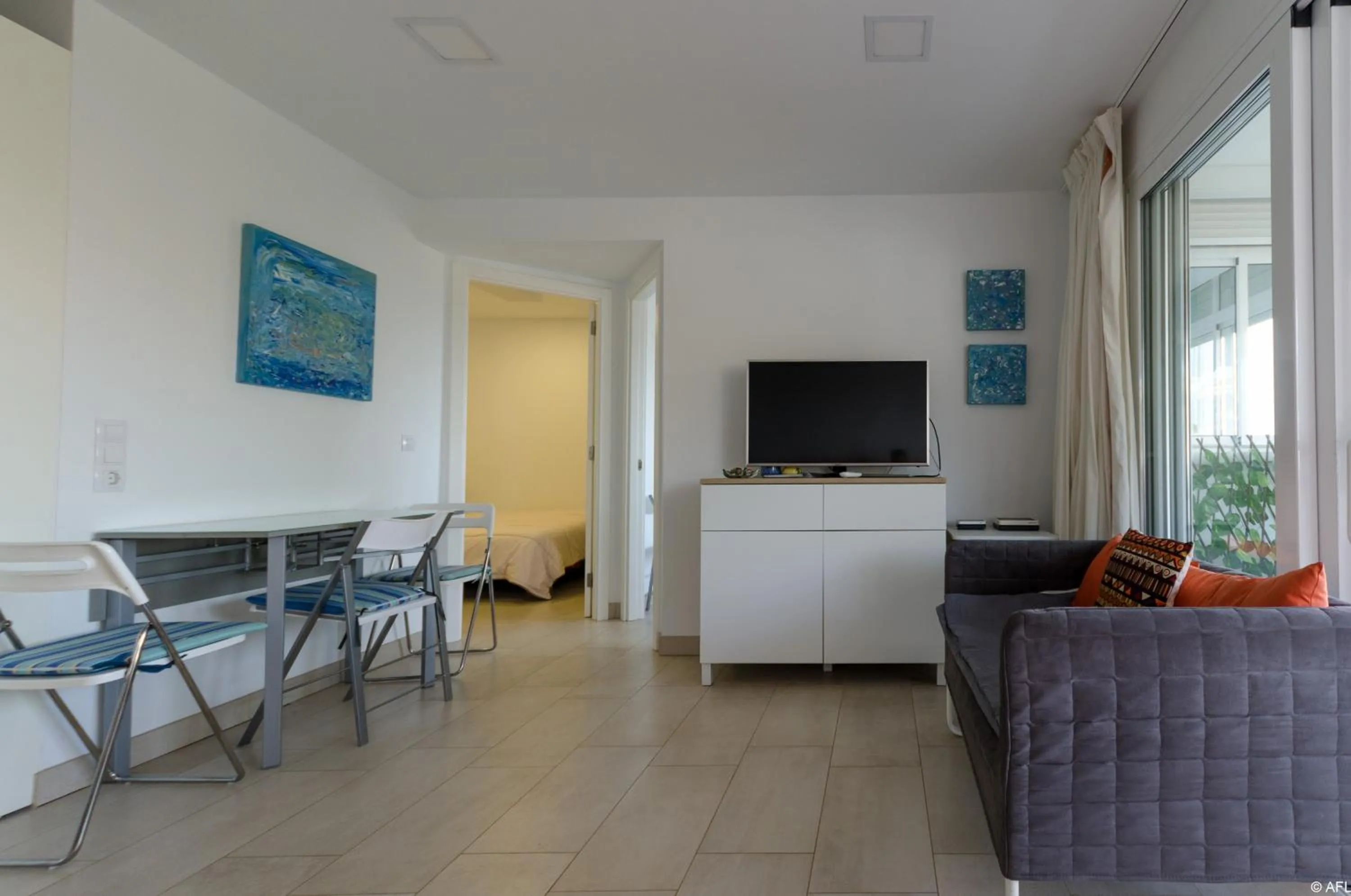 TV and multimedia in Holiday apartment with direct sea promenade access