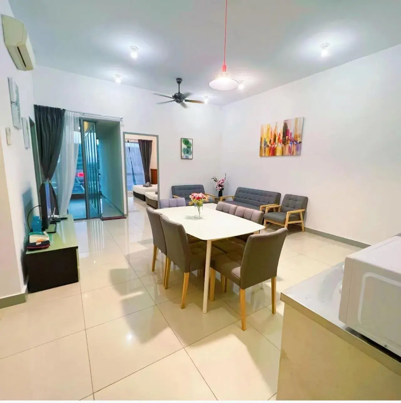 Three-Bedroom Suite in Haiya homestay Imago Shopping Mall 海雅民宿Imago购物 广场 Three-Bedroom Suite in Haiya homestay Imago Shopping Mall 海雅民宿Imago购物 广场