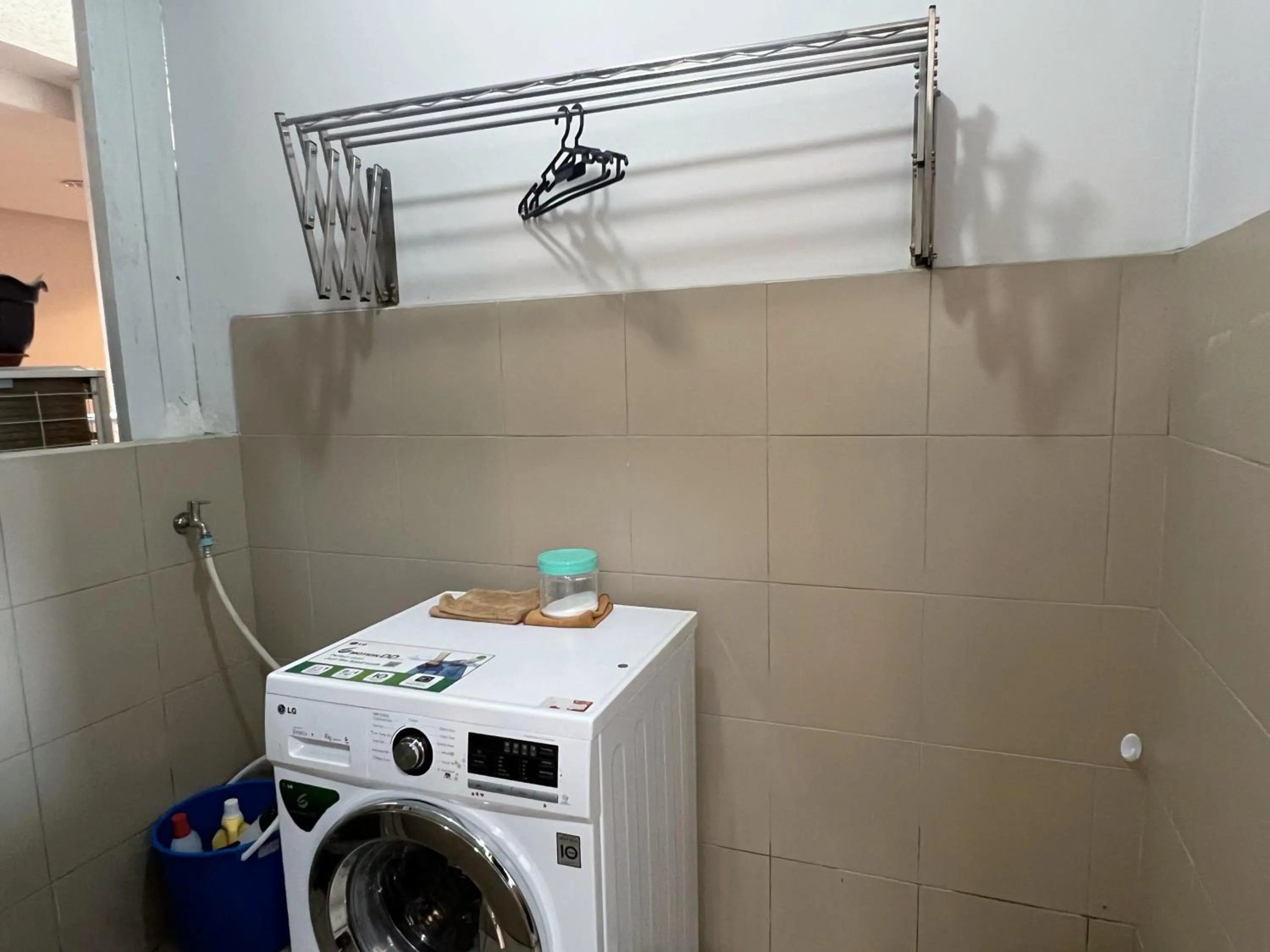 washing machine in Haiya homestay Imago Shopping Mall 海雅民宿Imago购物 广场