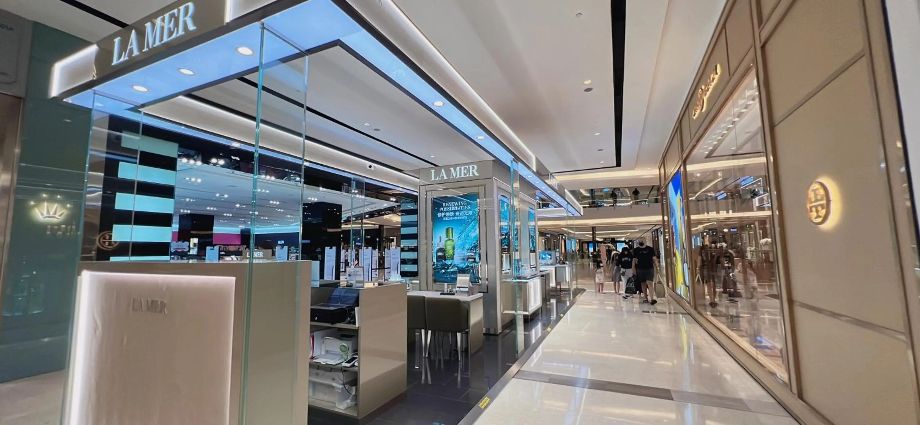 Shopping Area in Haiya homestay Imago Shopping Mall 海雅民宿Imago购物 广场