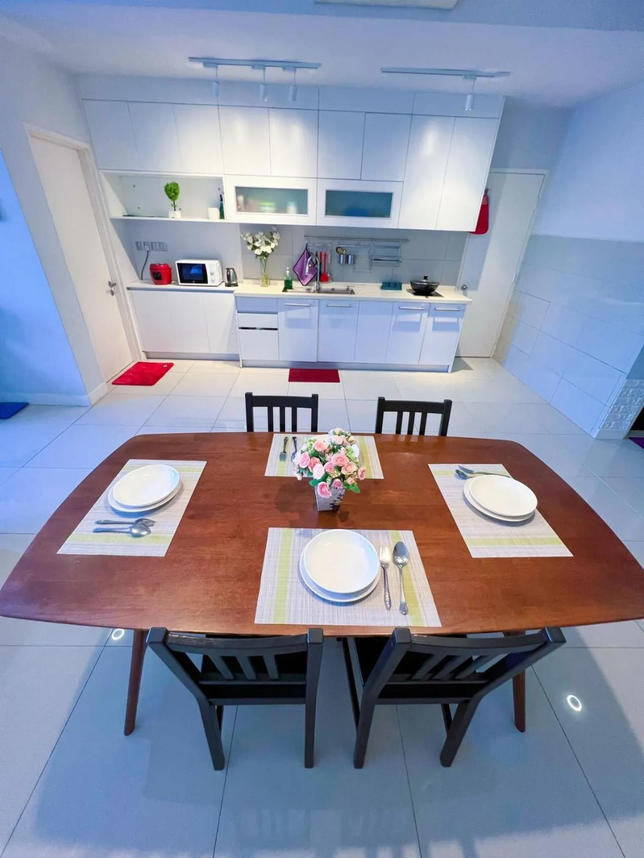 Dining area in Haiya homestay Imago Shopping Mall 海雅民宿Imago购物 广场