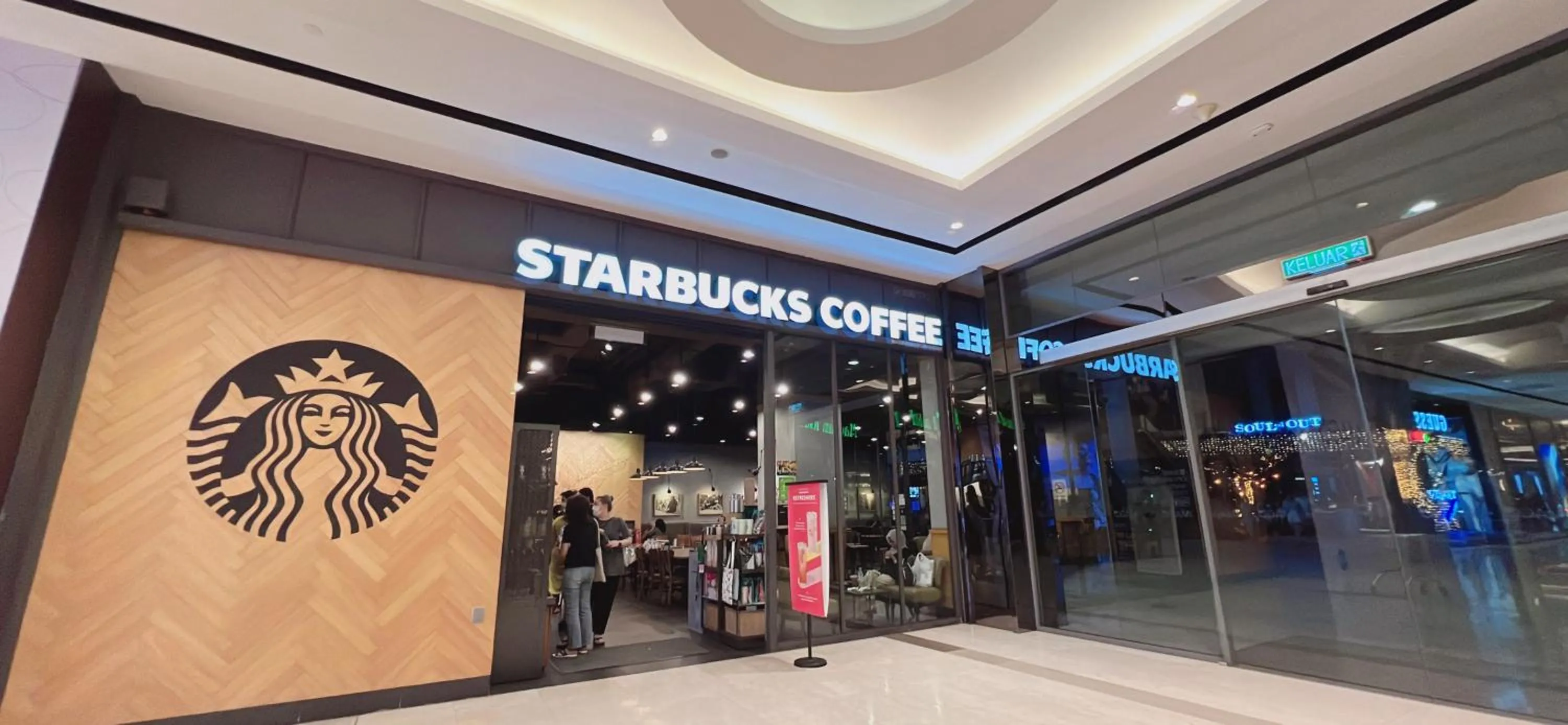 Restaurant/places to eat in Haiya homestay Imago Shopping Mall 海雅民宿Imago购物 广场