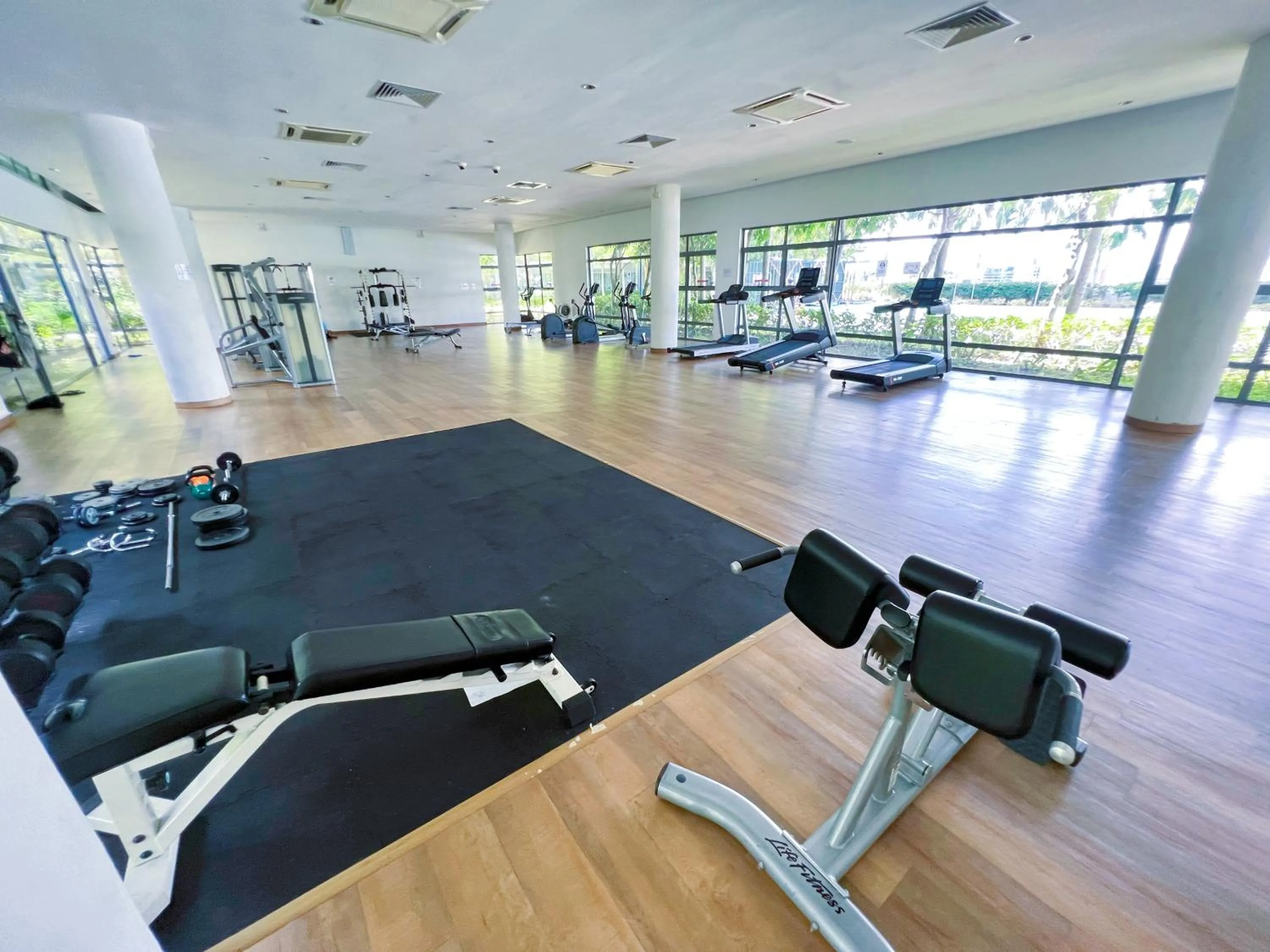 Fitness centre/facilities in Haiya homestay Imago Shopping Mall 海雅民宿Imago购物 广场