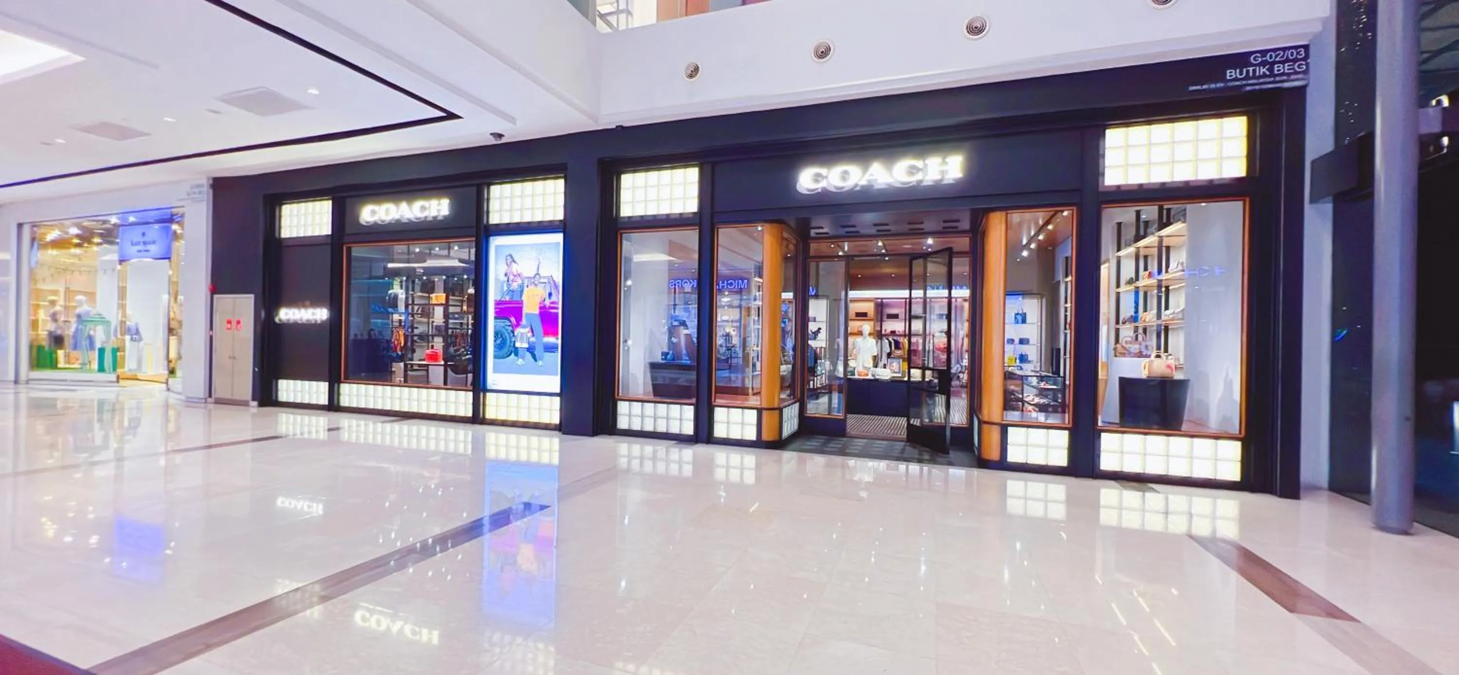 Shopping Area in Haiya homestay Imago Shopping Mall 海雅民宿Imago购物 广场