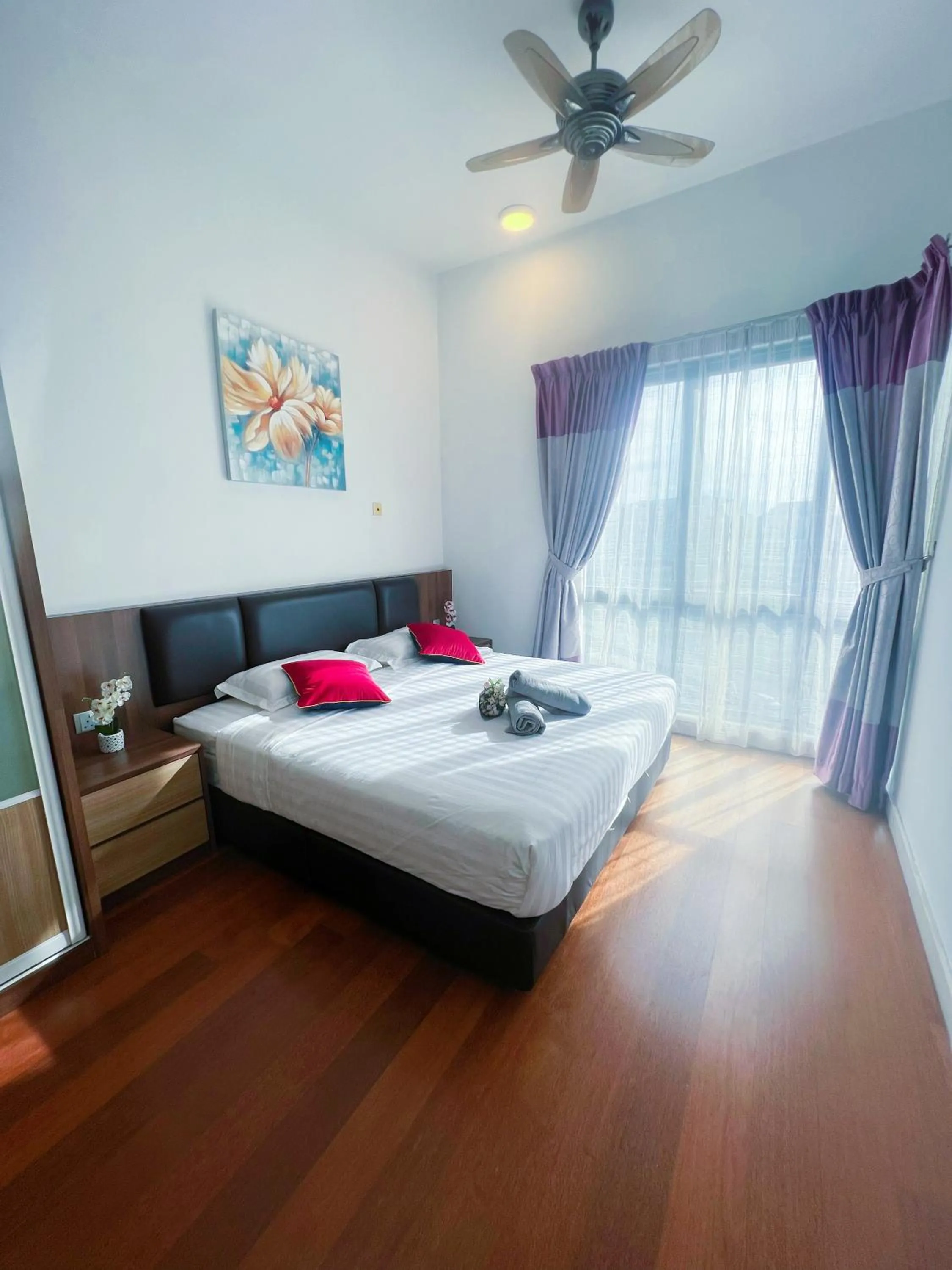 Bedroom, Bed in Haiya homestay Imago Shopping Mall 海雅民宿Imago购物 广场