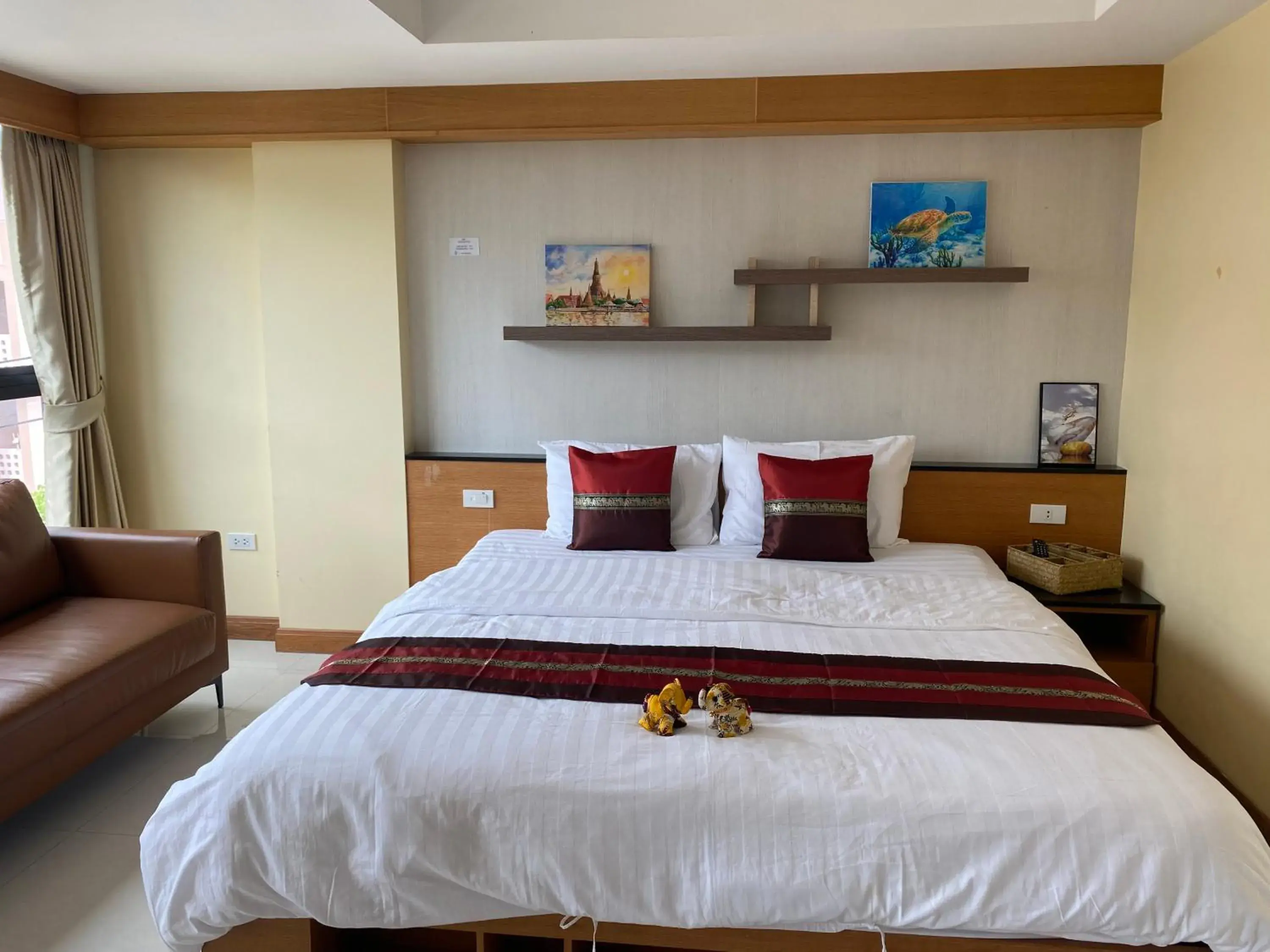 Double Room with Balcony in L18 residence แอลสิบแปด เรสซิเดนซ์ Double Room with Balcony in L18 residence แอลสิบแปด เรสซิเดนซ์