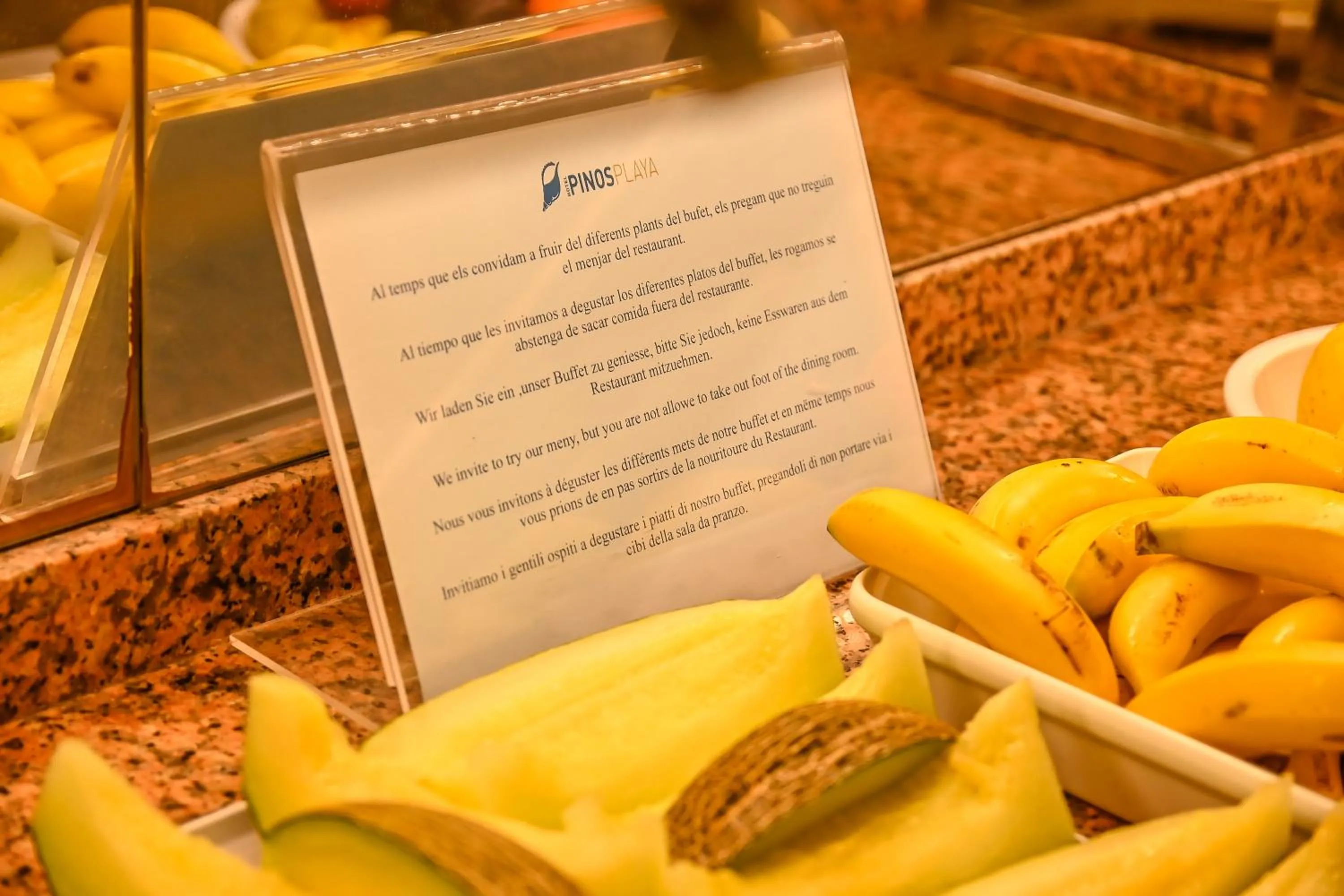 Food and drinks in Hotel Pinos Playa