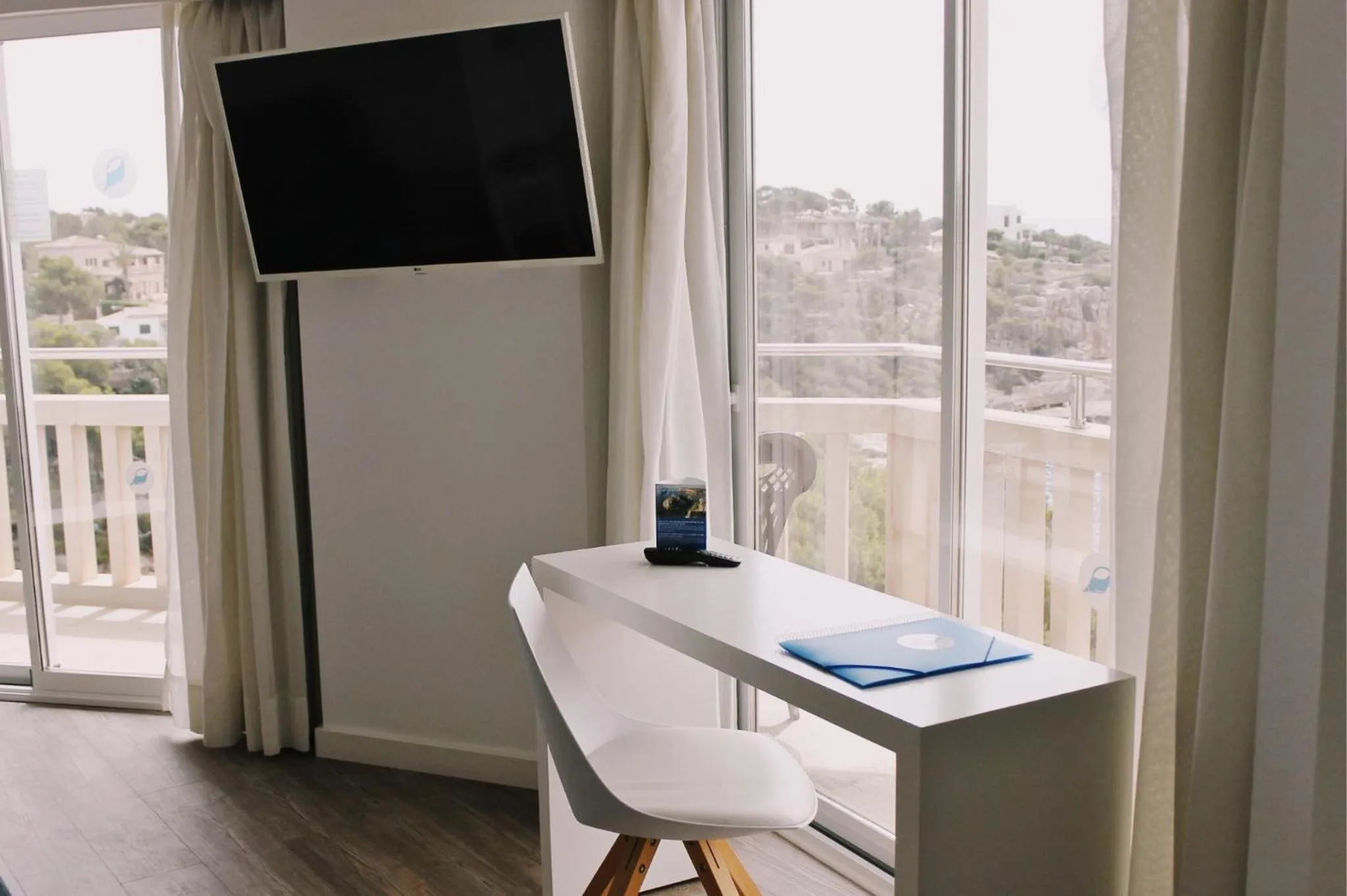 Bedroom in Hotel Pinos Playa