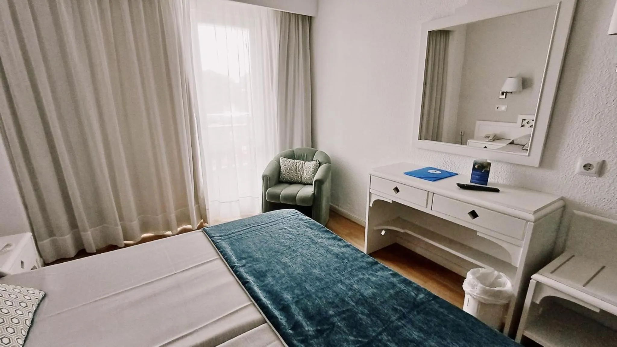 Bed in Hotel Pinos Playa