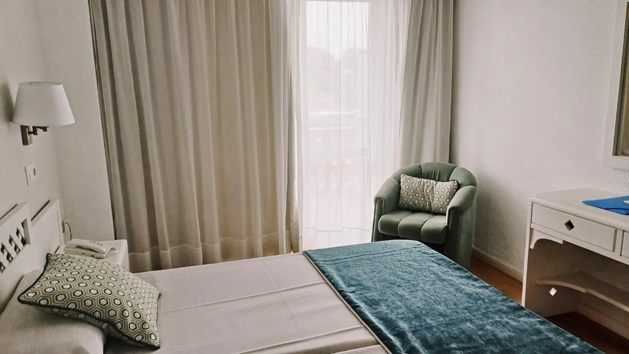 Bed in Hotel Pinos Playa