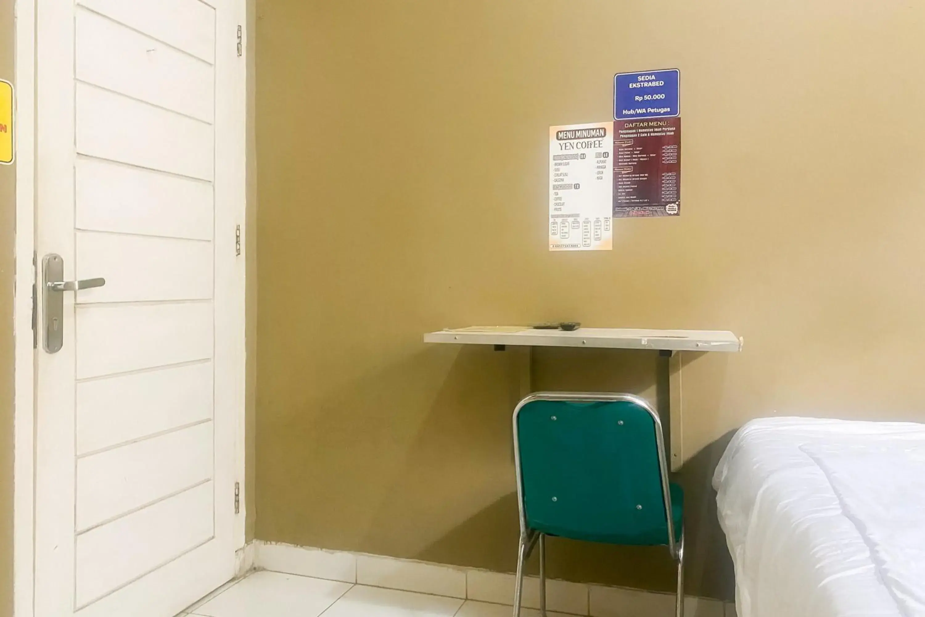 Bedroom in RedDoorz at Syariah Imah 2 Lampung Bedroom in RedDoorz at Syariah Imah 2 Lampung