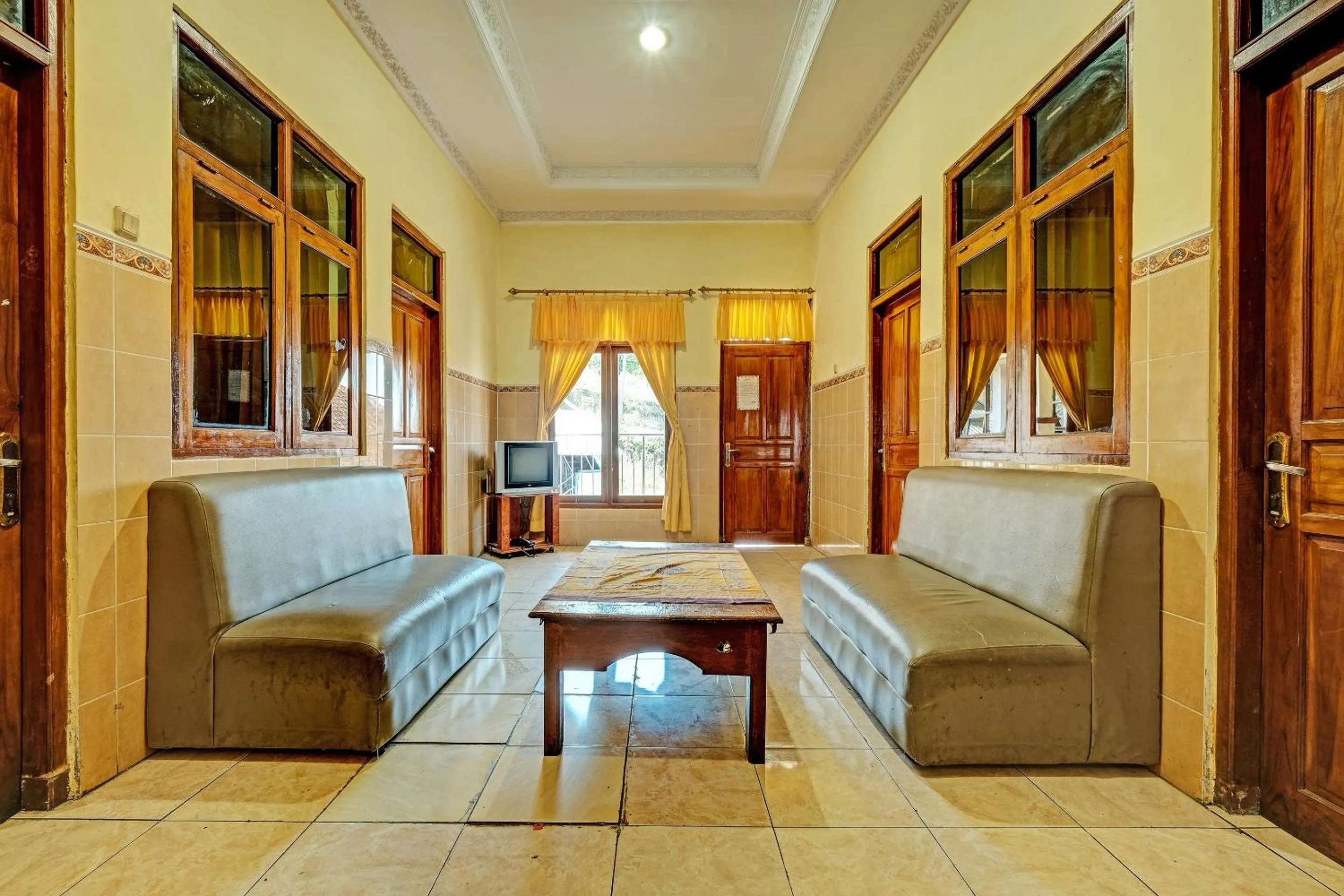Lobby or reception in OYO Life 91677 Hotel Citra Dewi 3