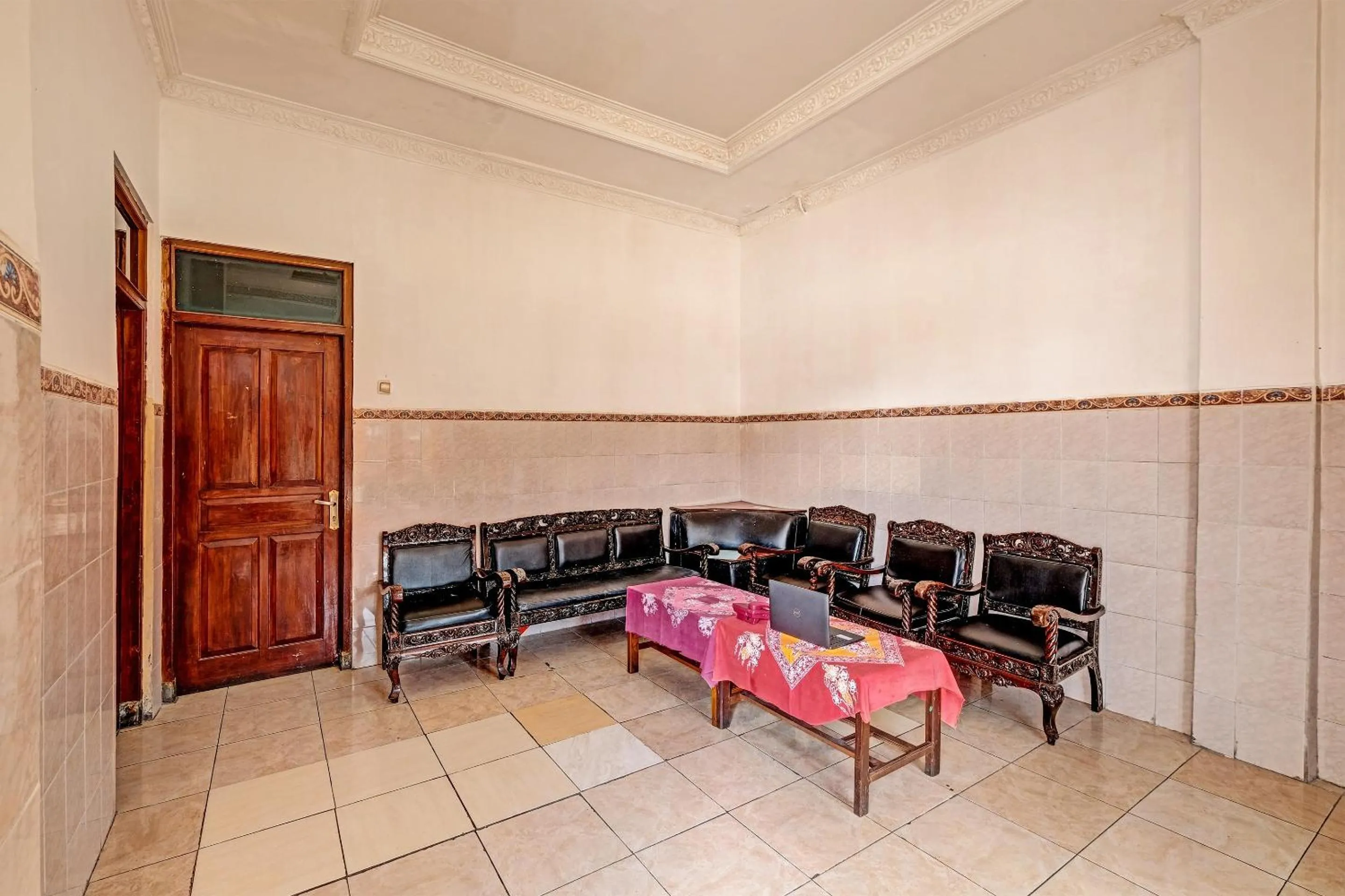 Lobby or reception in OYO Life 91677 Hotel Citra Dewi 3