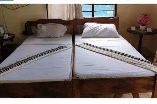 1 Bed Villa - Sleeps 2 - Smoking - Parking - Wifi
