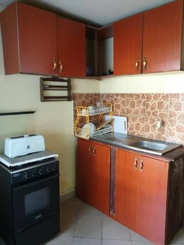 1 Bed Villa - Sleeps 2 - Smoking - Parking - Wifi