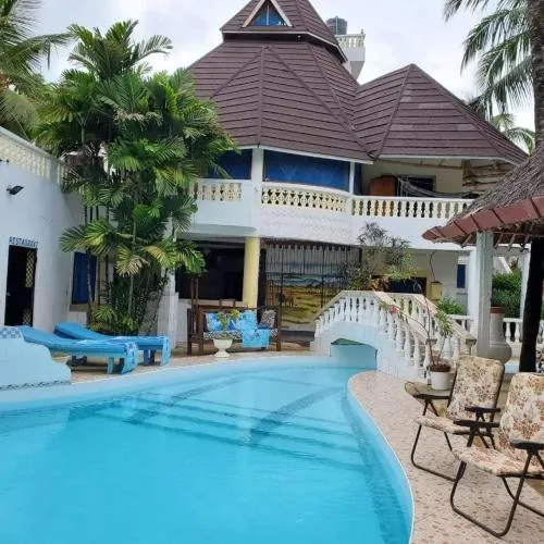 1 Bed Villa - Sleeps 2 - Smoking - Parking - Wifi