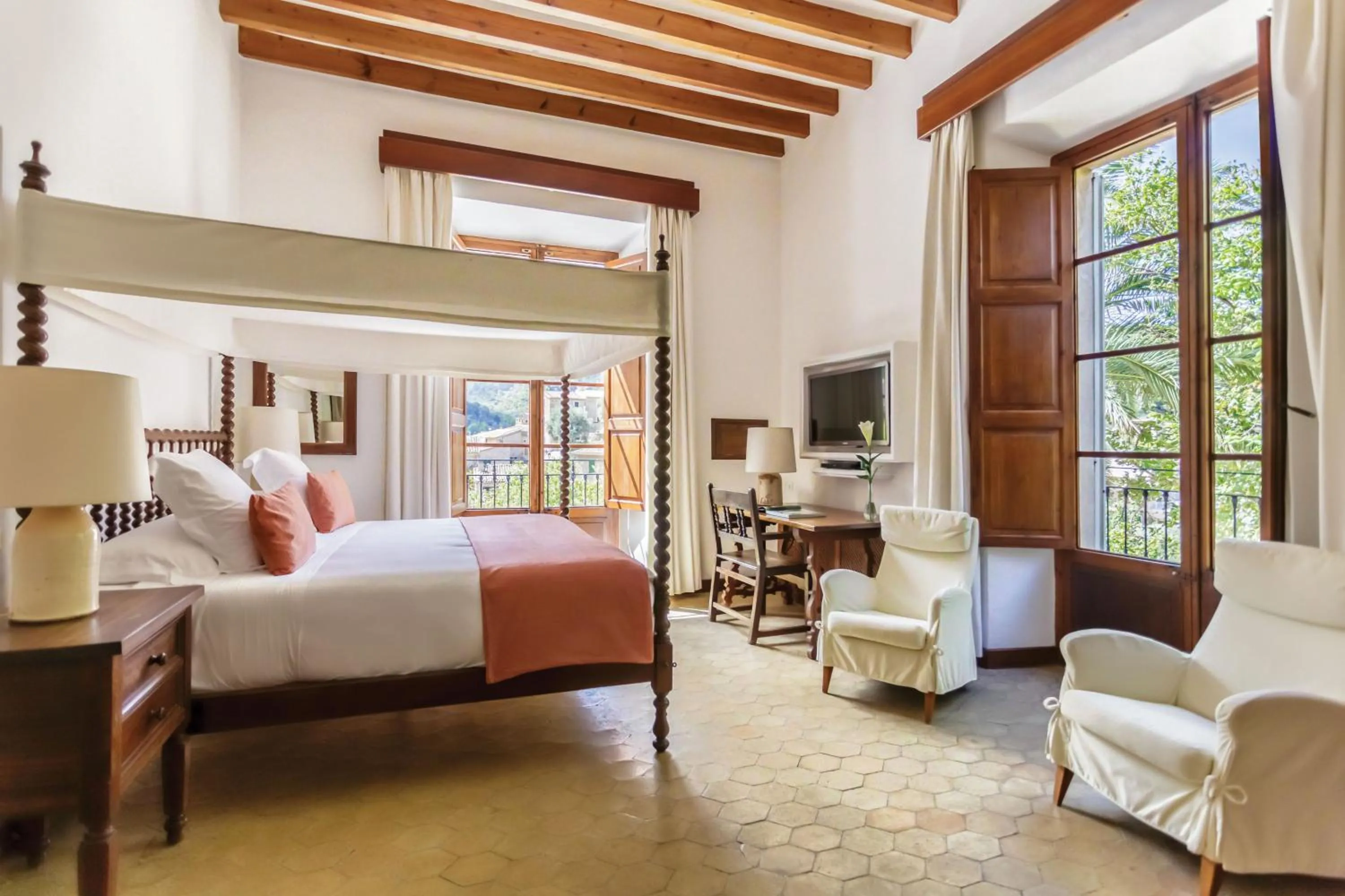 Bedroom, Bed in La Residencia, A Belmond Hotel, Mallorca