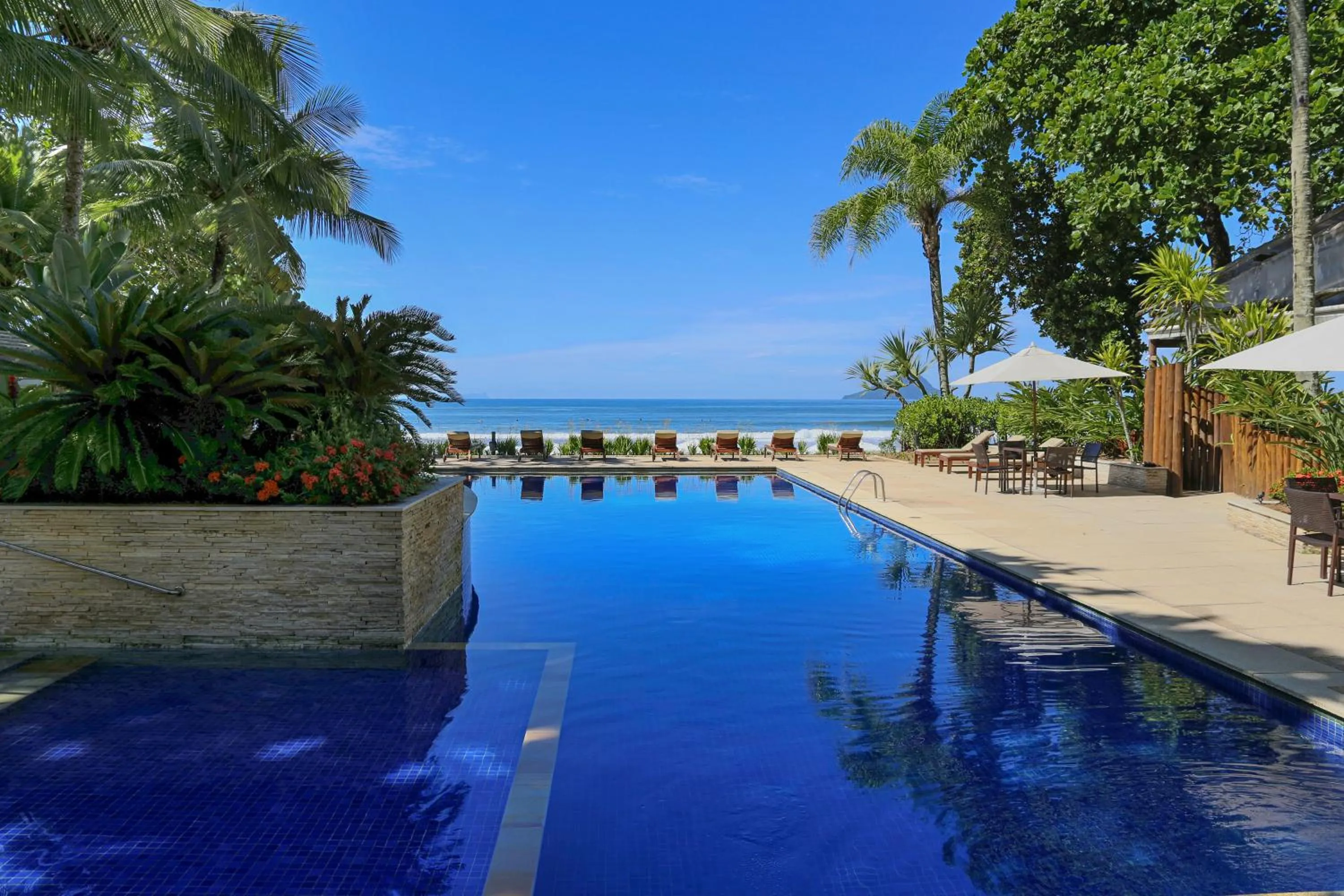 Pool view in Juquehy Praia Hotel