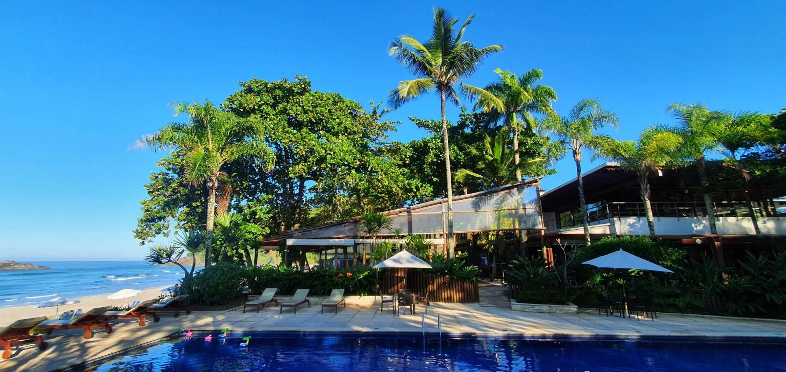 Property building in Juquehy Praia Hotel