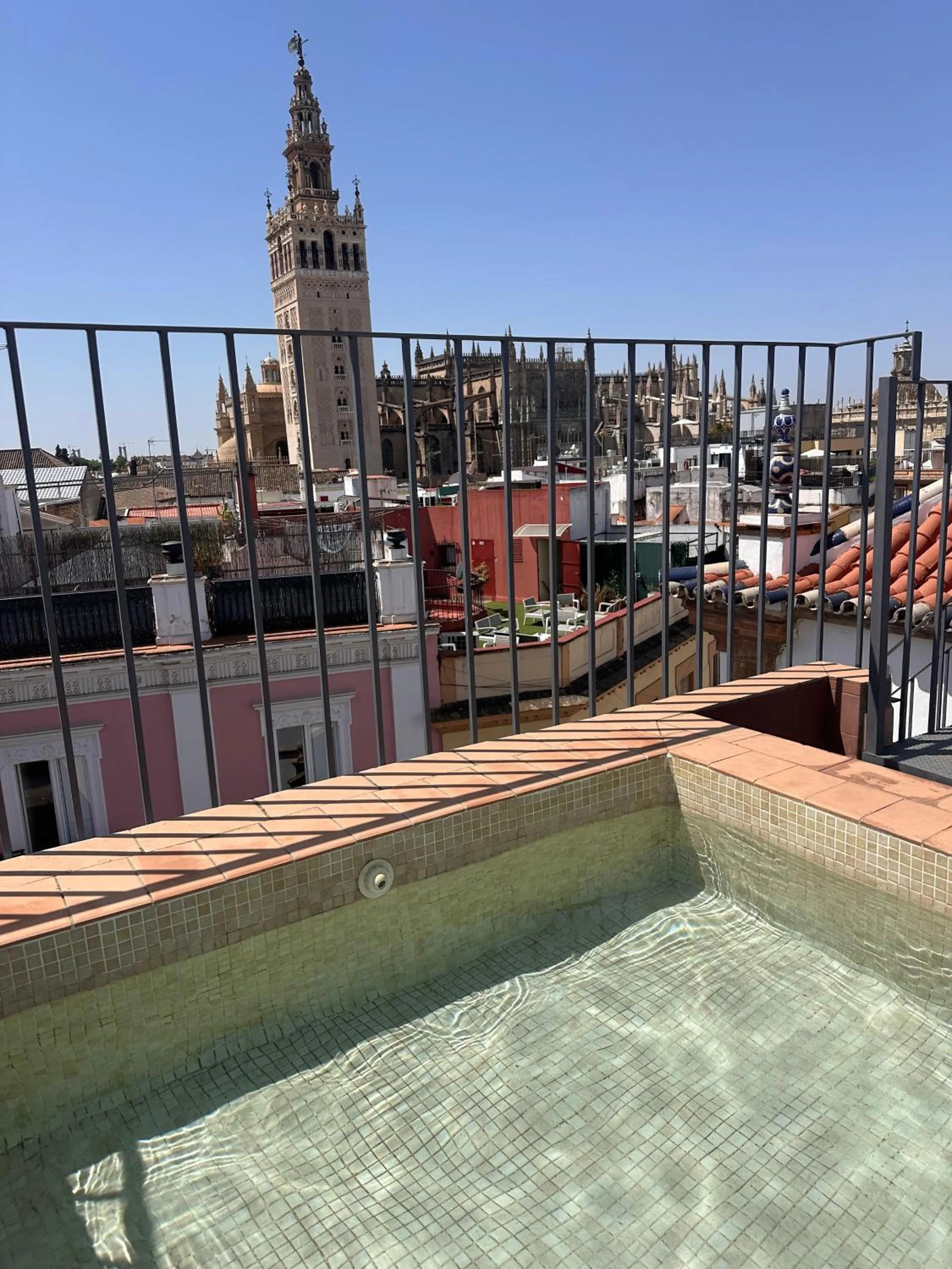 City view in Casa del Gobernador by Época Suites