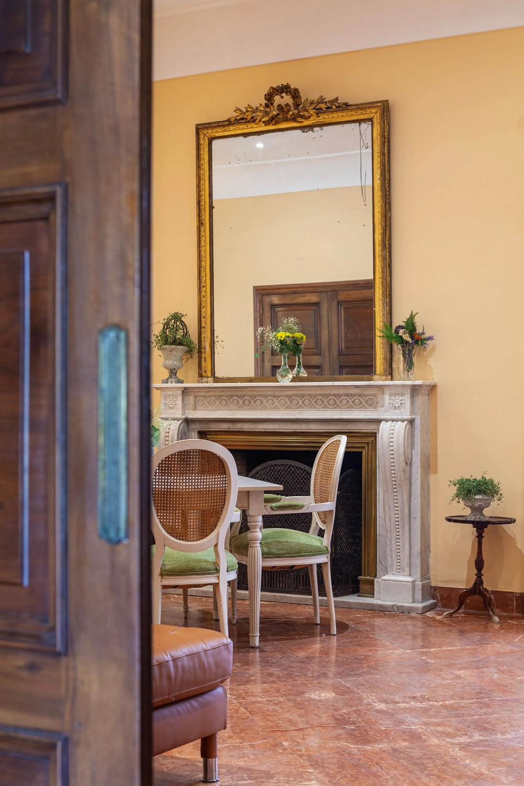 Communal lounge/ TV room in Villa Jerez