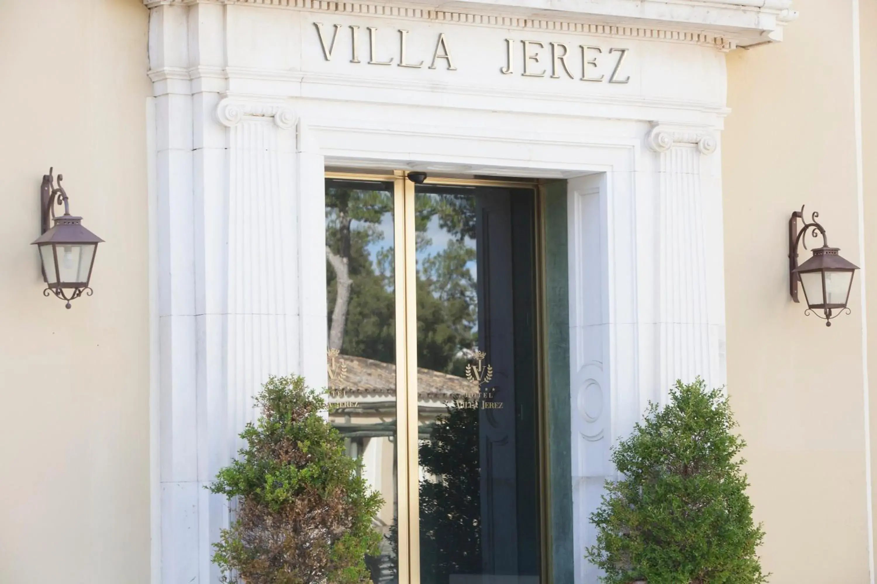 Facade/entrance in Villa Jerez Facade/entrance in Villa Jerez