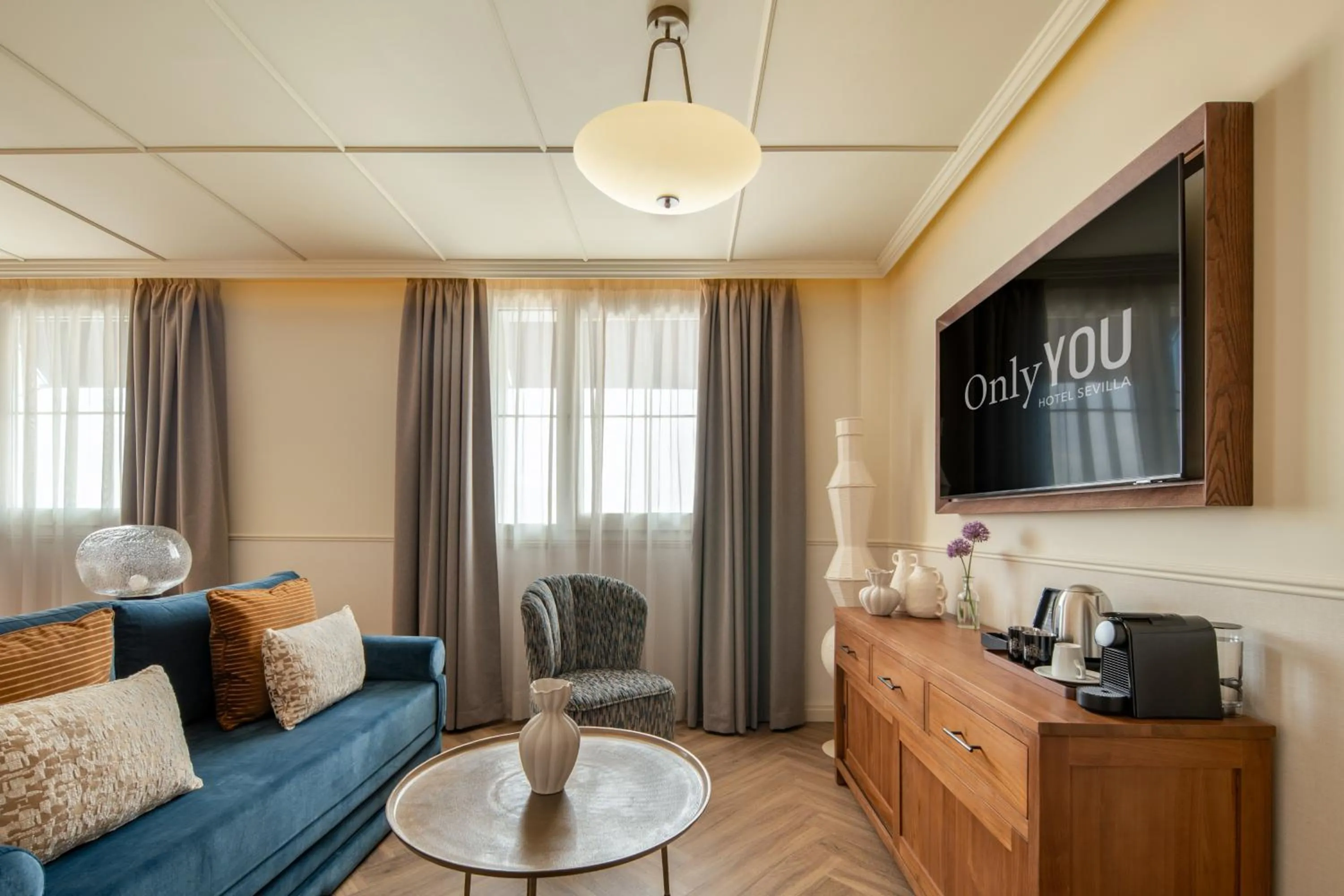 TV and multimedia in Only YOU Hotel Sevilla