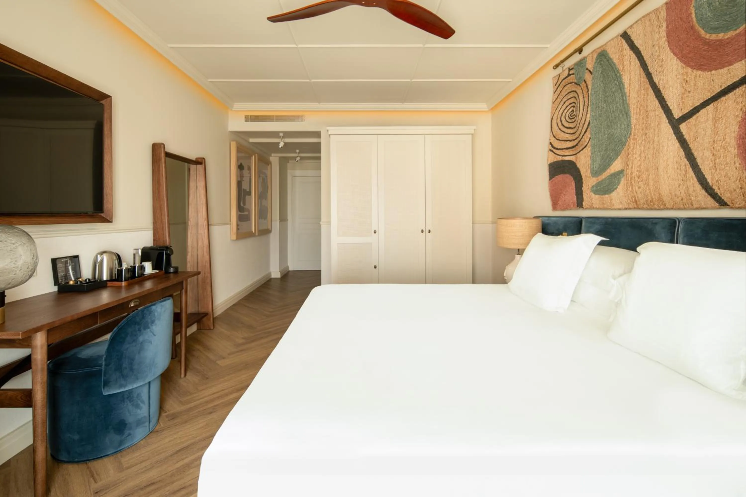 Coffee/tea facilities, Bed in Ayre Hotel Sevilla