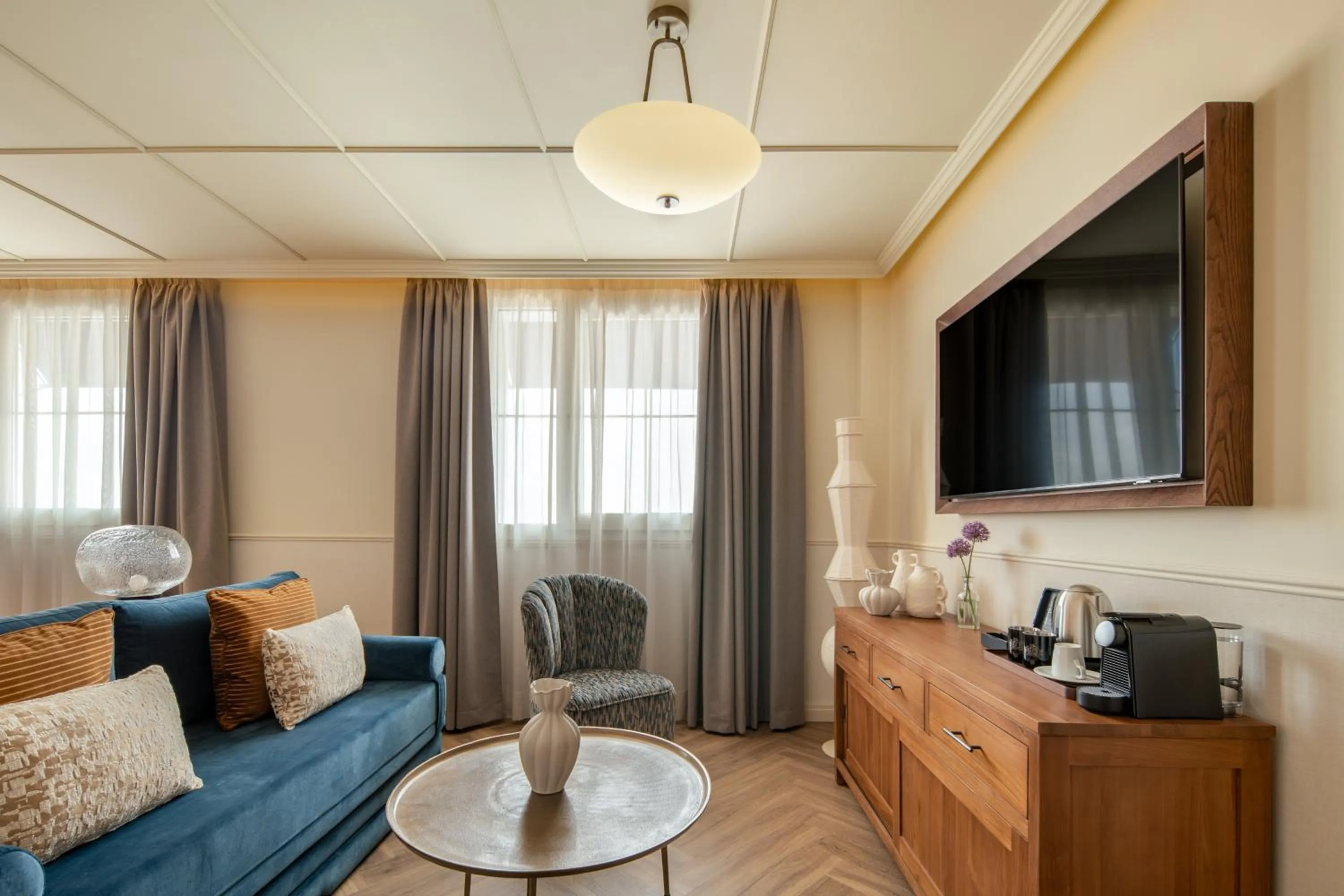 TV and multimedia, Seating Area in Ayre Hotel Sevilla