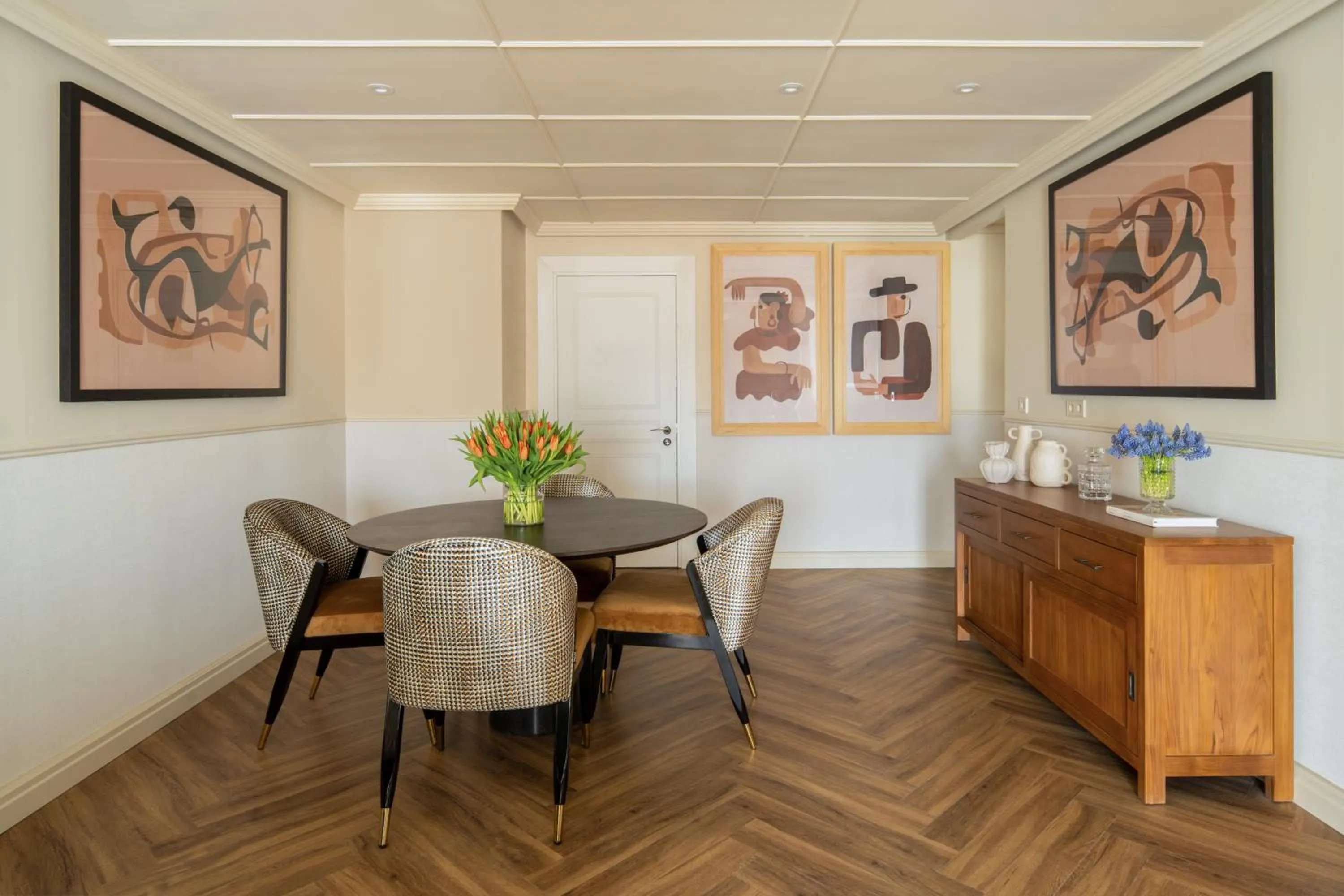 Living room, Dining Area in Ayre Hotel Sevilla