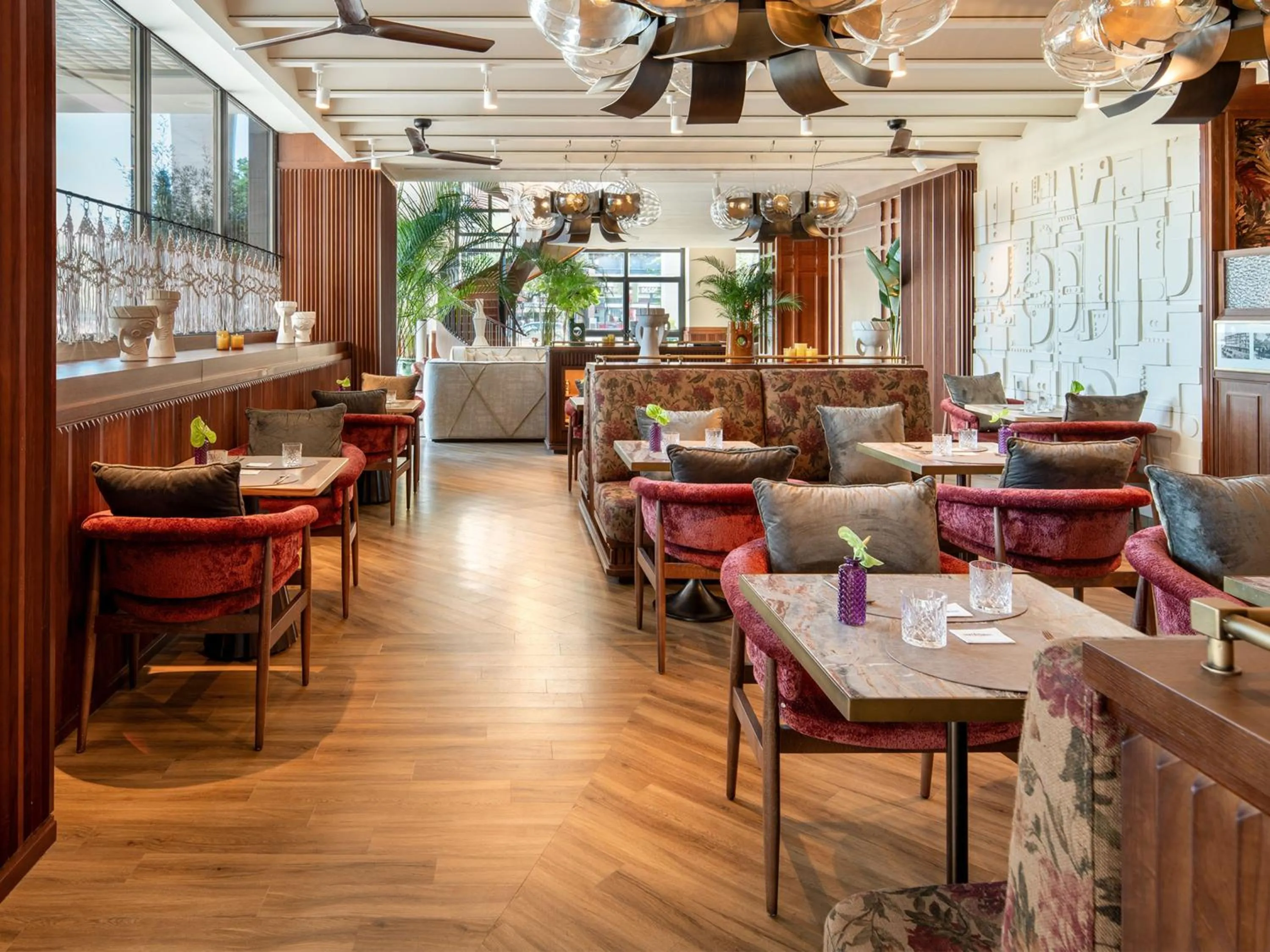 Restaurant/Places to Eat in Ayre Hotel Sevilla