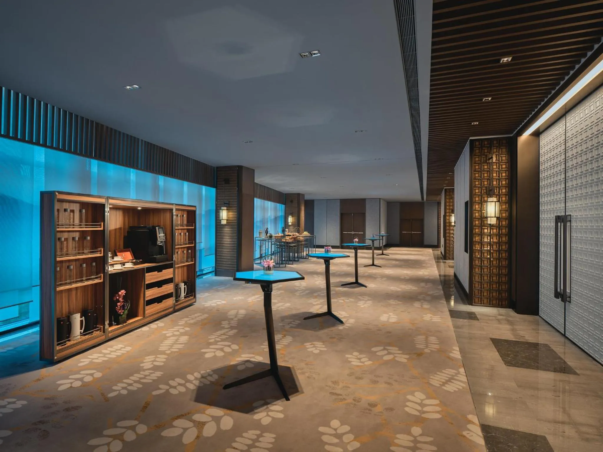 Meeting/conference room in HUALUXE Kunshan Huaqiao, an IHG Hotel