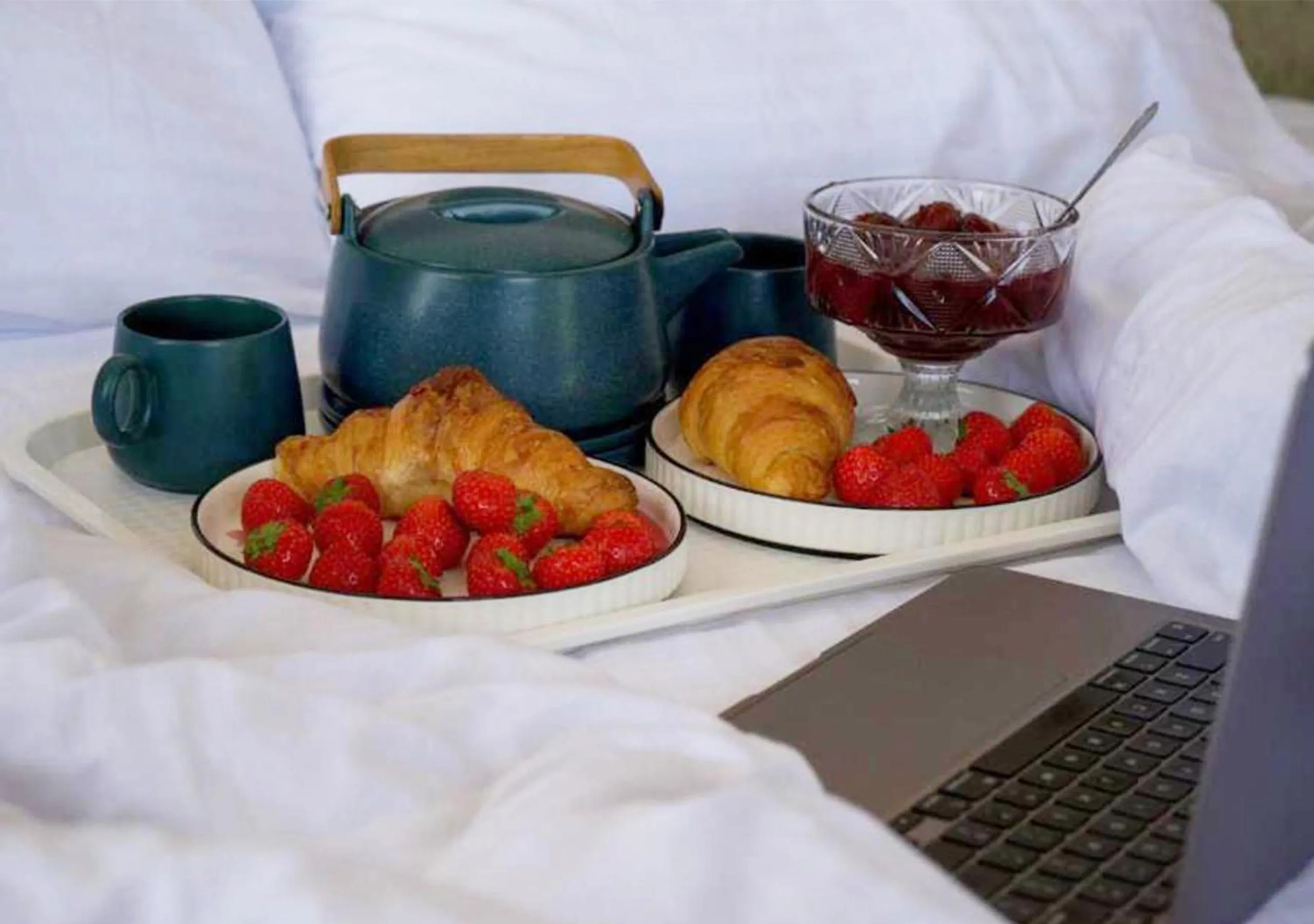 Bed in 21 Rooms Hotel