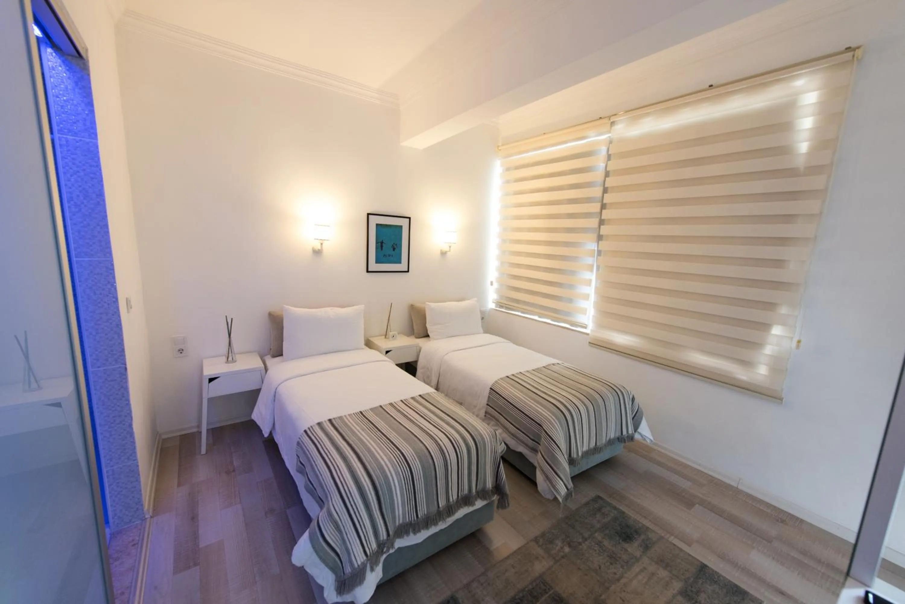 Shower in Minu Hotel