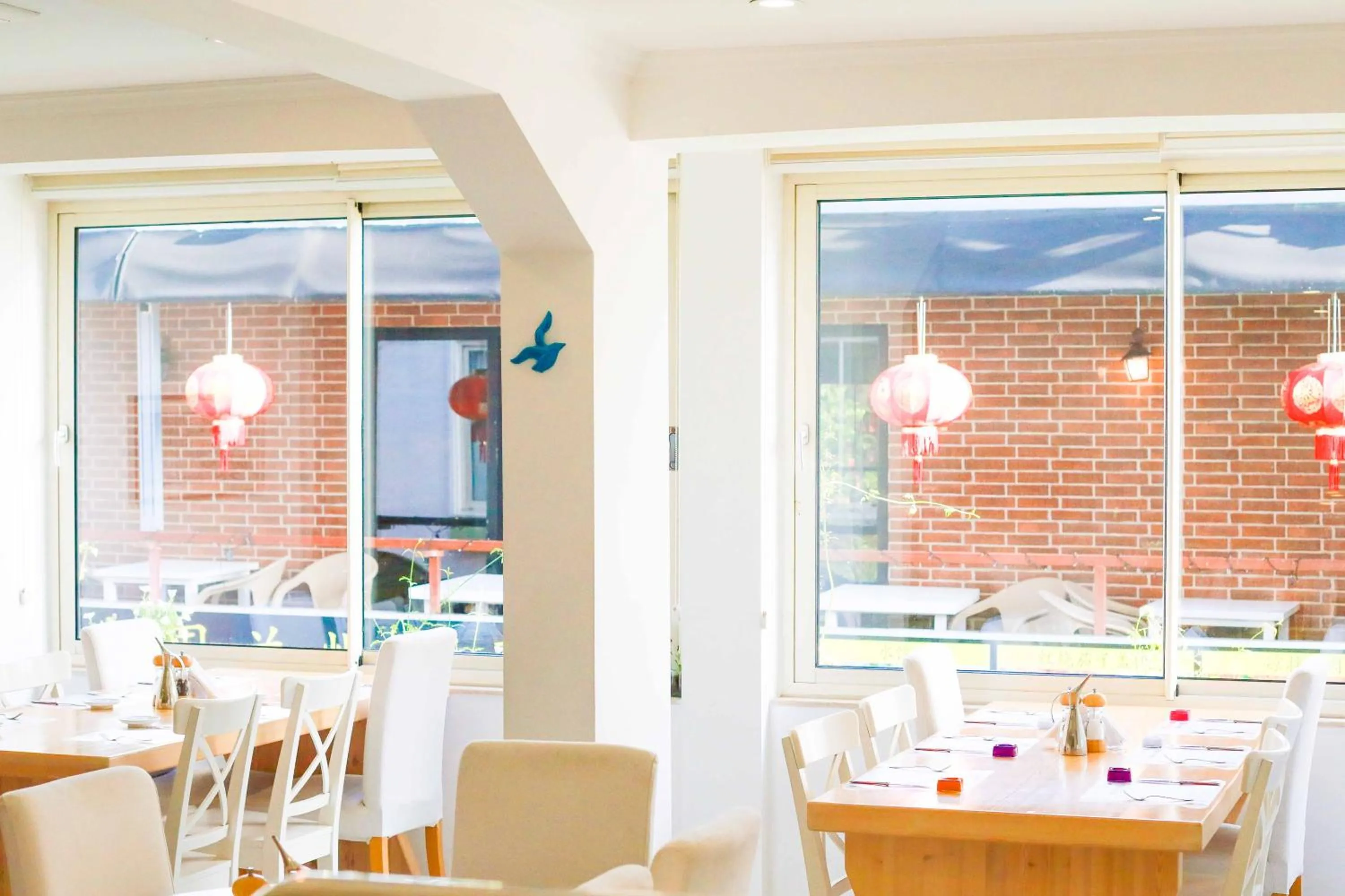 Restaurant/places to eat in Minu Hotel