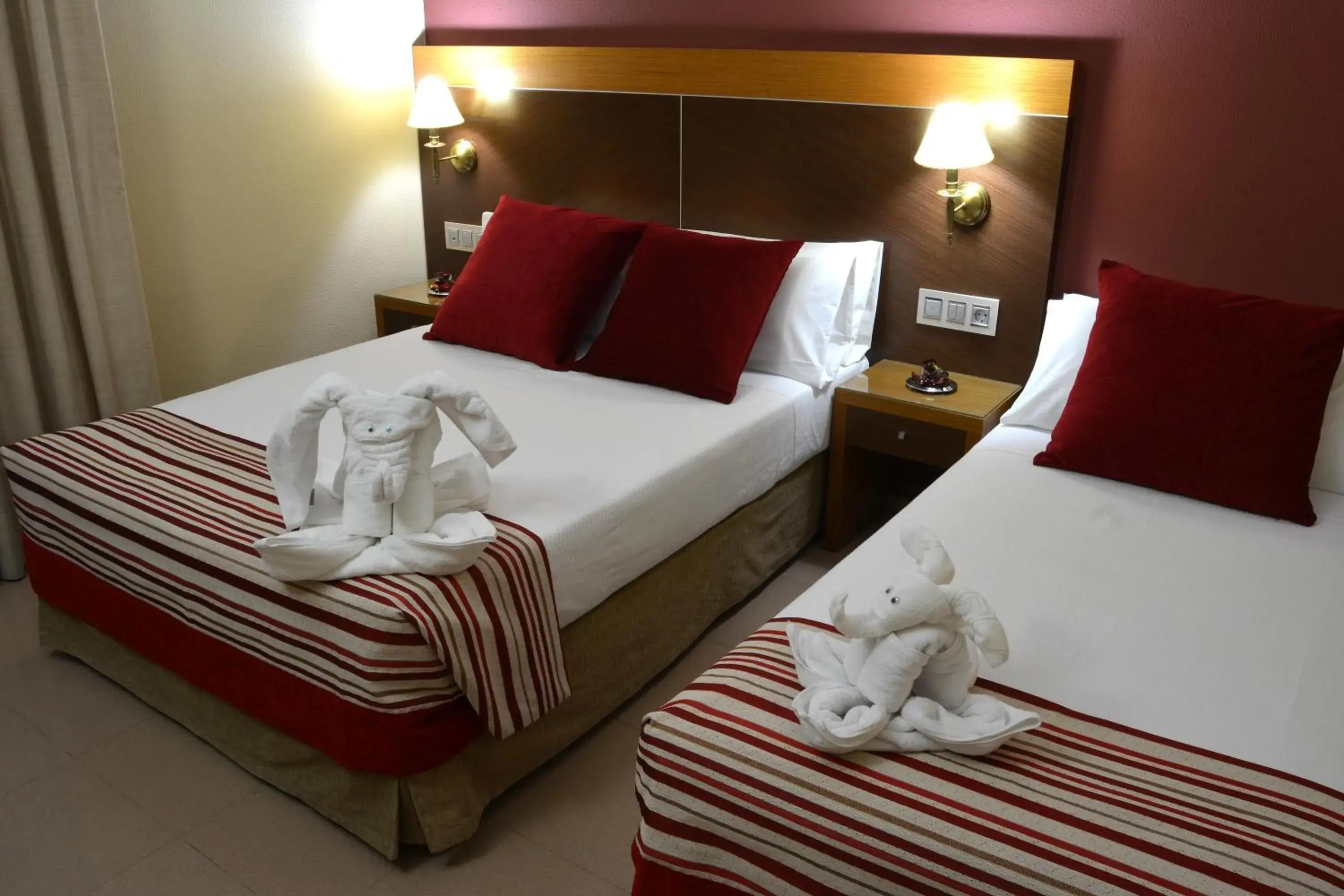 Photo of the whole room, Bed in Hotel Regio 2 Photo of the whole room, Bed in Hotel Regio 2