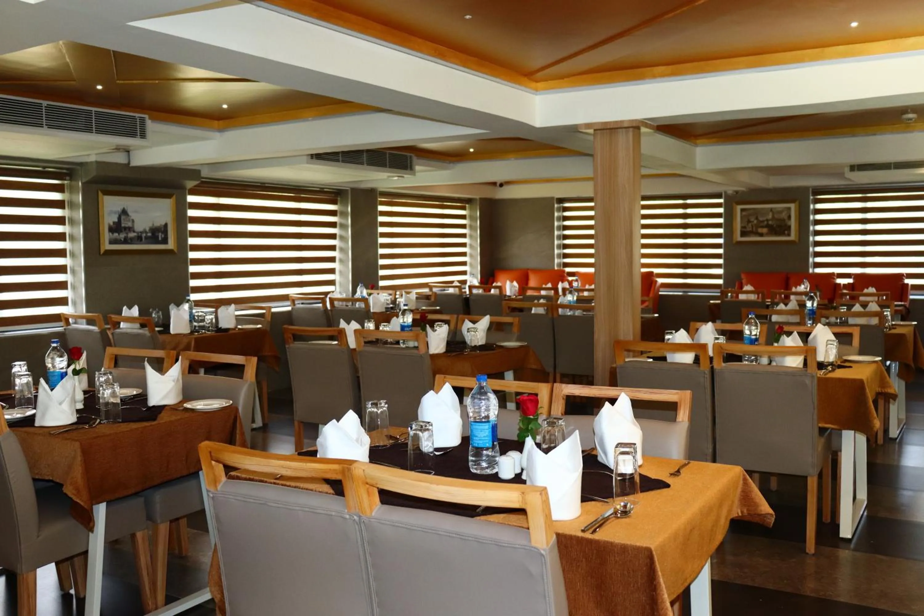 Restaurant/places to eat in Capital Park Residency