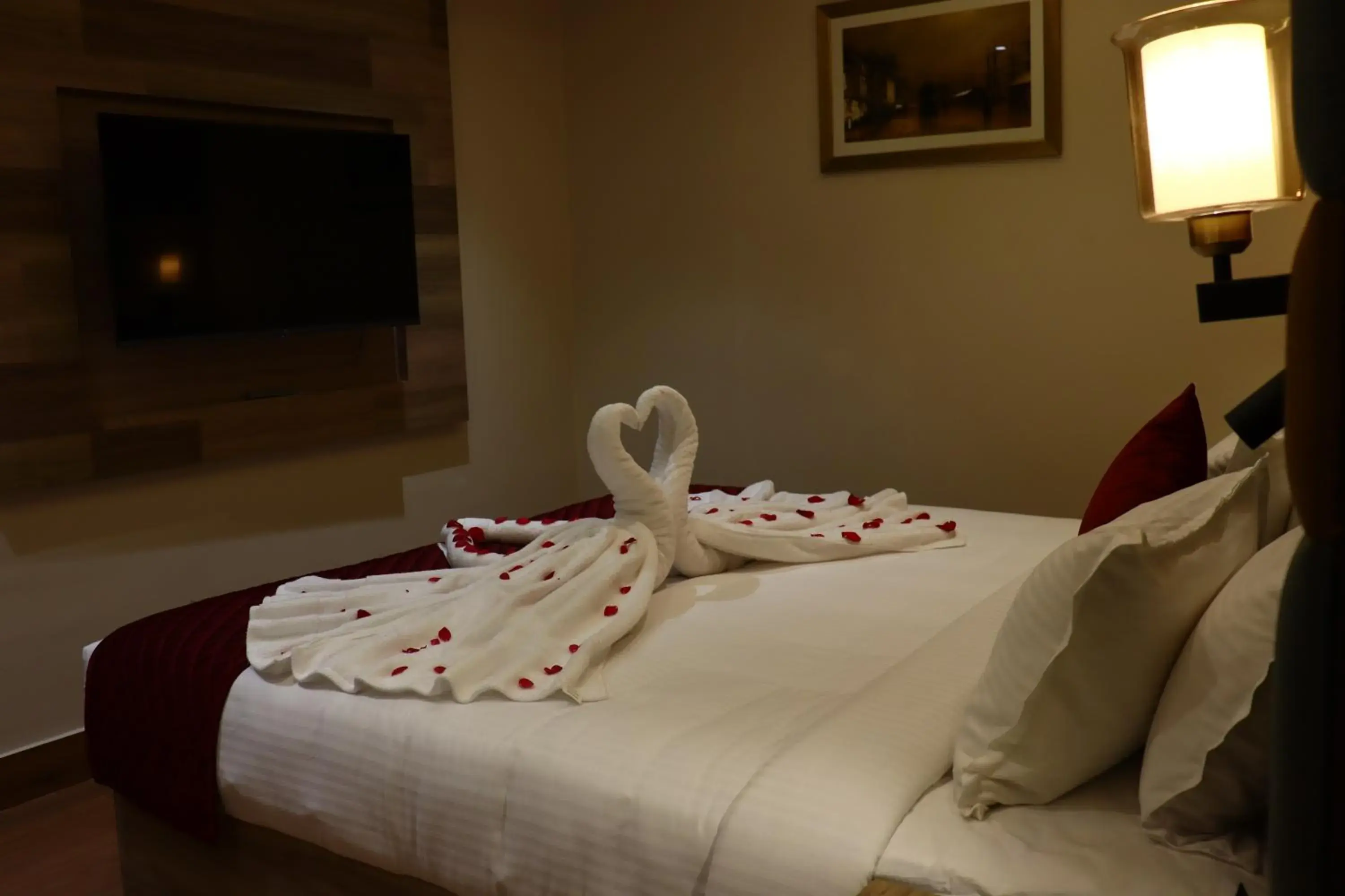 Bedroom, Bed in Capital Park Residency Bedroom, Bed in Capital Park Residency