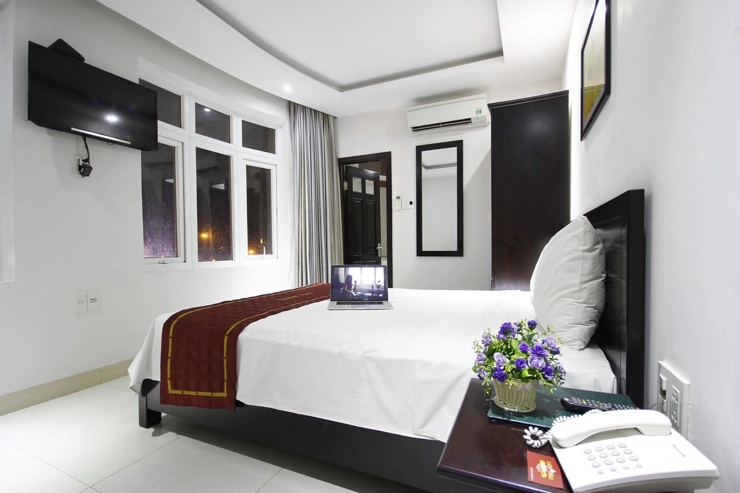 Photo of the whole room, Bed in Misa Hotel Da Nang