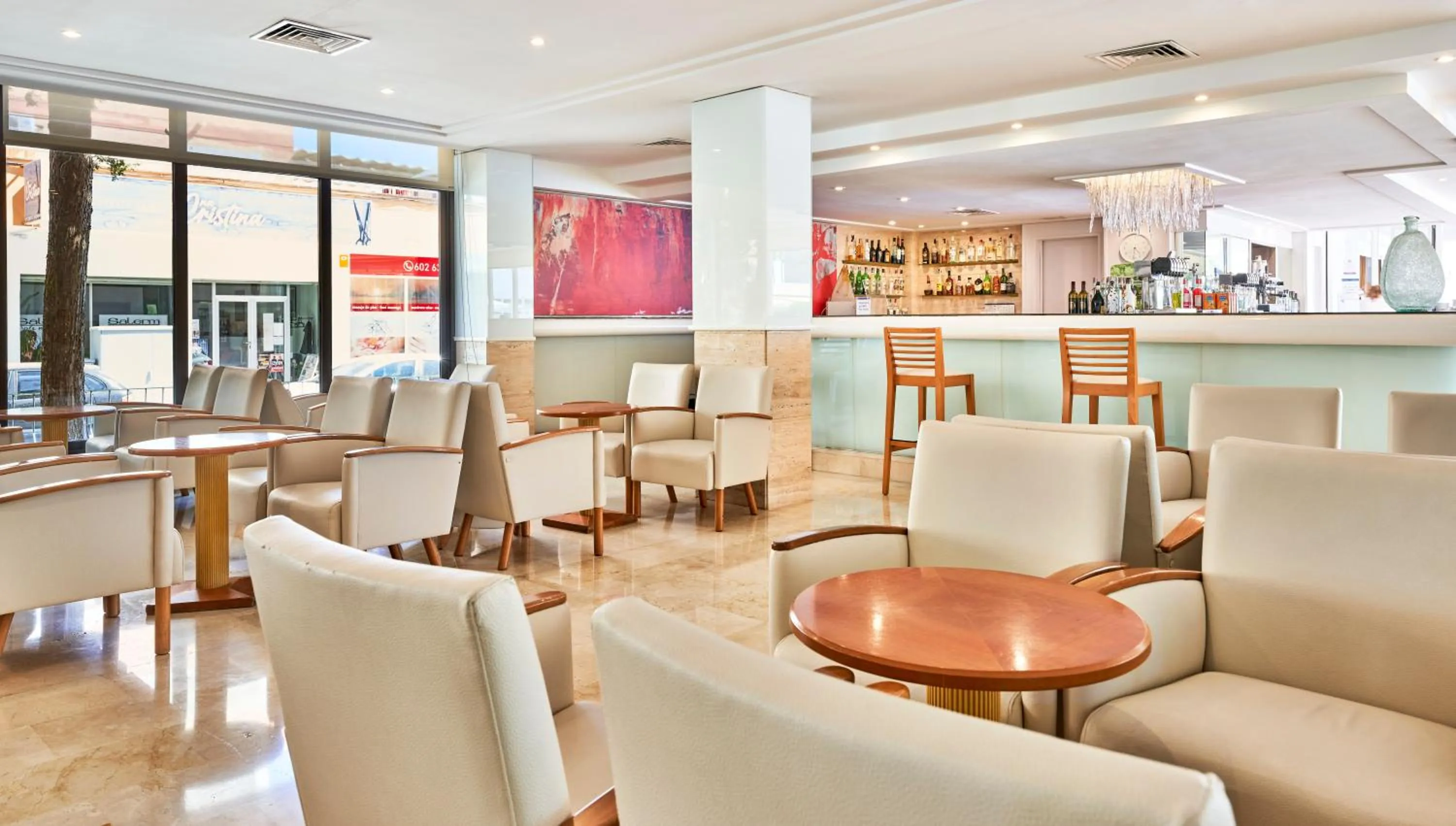 Lounge or bar in Globales Santa Ponsa Park