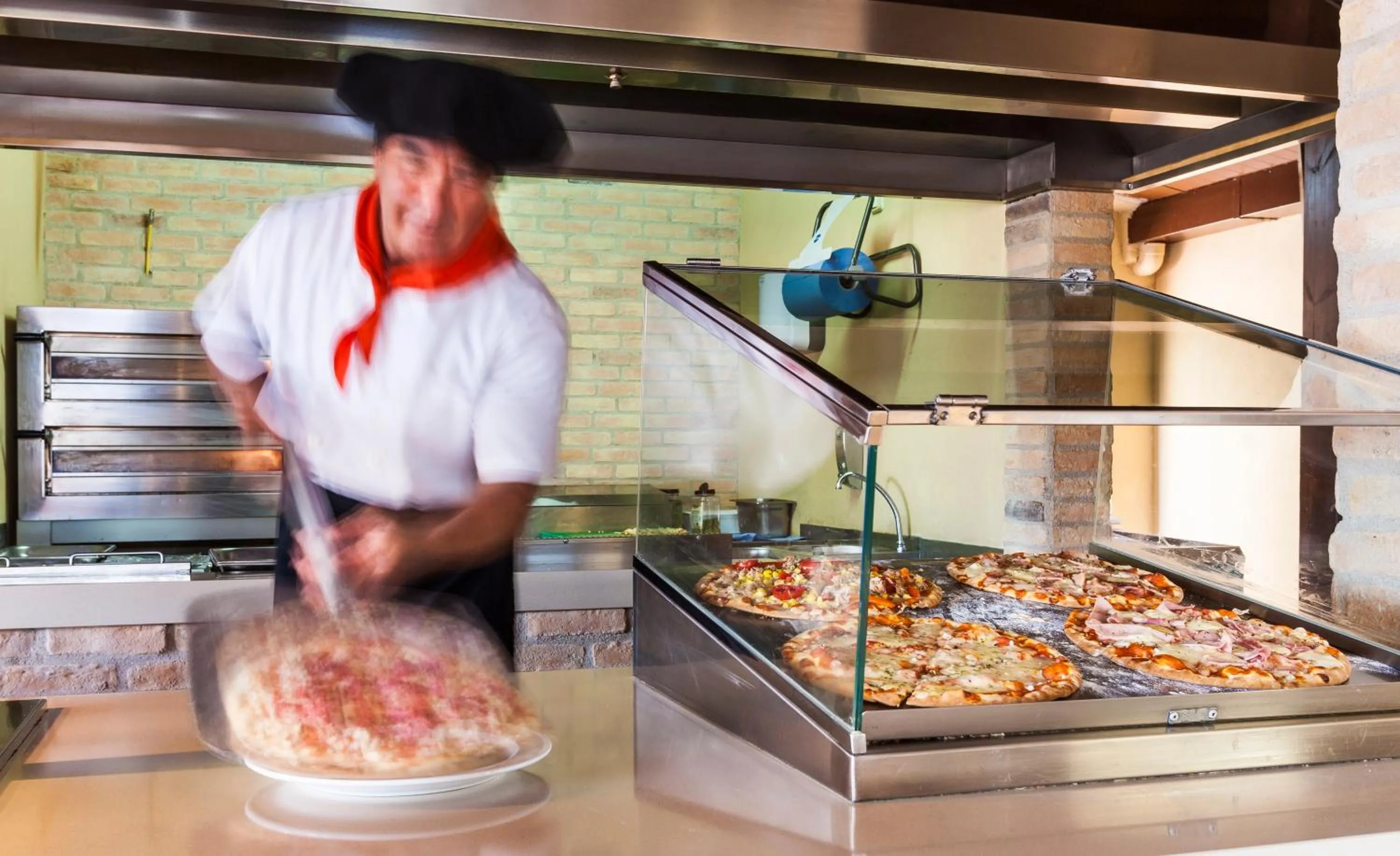 Restaurant/places to eat in Globales Santa Ponsa Park